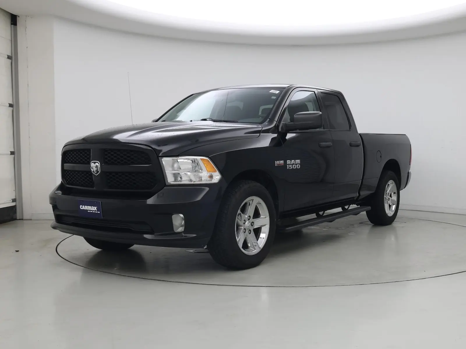2015 RAM 1500 Express Quad Cab photo 5