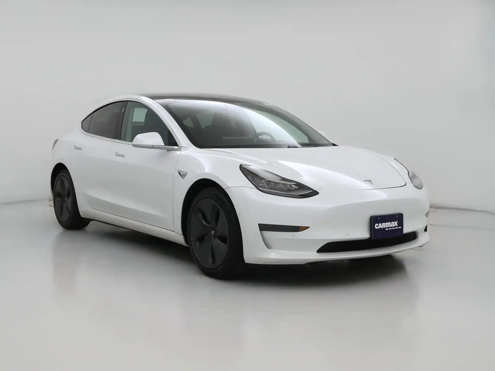 2020 Tesla Model 3 Standard Range Plus's photo