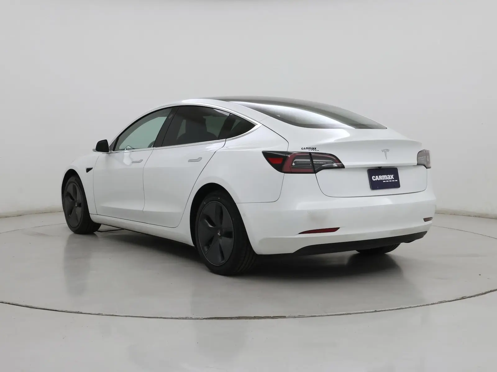 2020 Tesla Model 3 Standard Range Plus photo 3