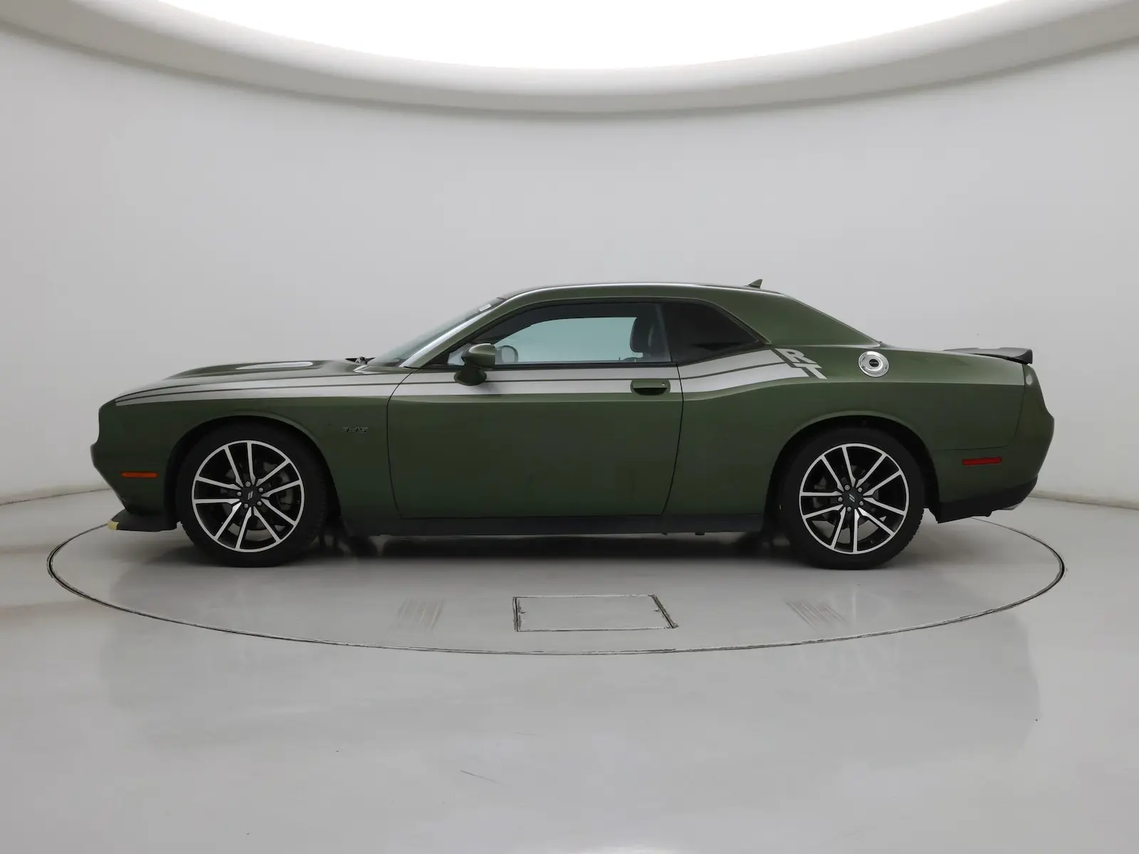 2023 Dodge Challenger R/T photo 4