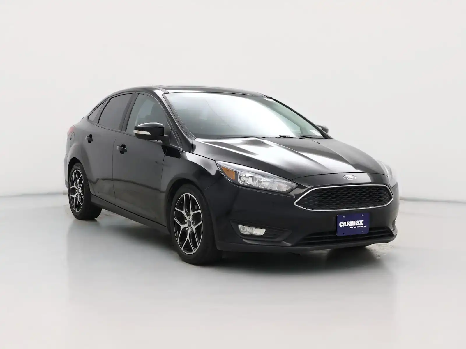 2018 Ford Focus SEL Sedan's photo