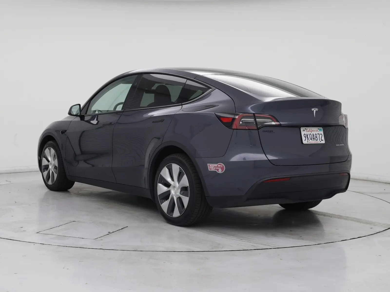 2023 Tesla Model Y Long Range Dual Motor AWD photo 3
