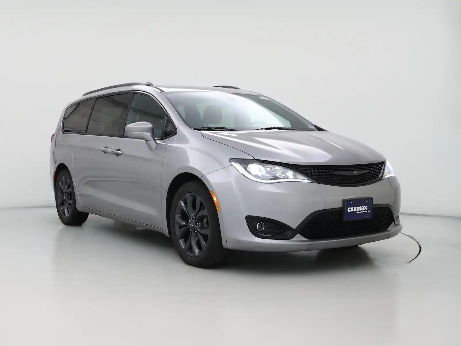 2019 Chrysler Pacifica Touring L's photo