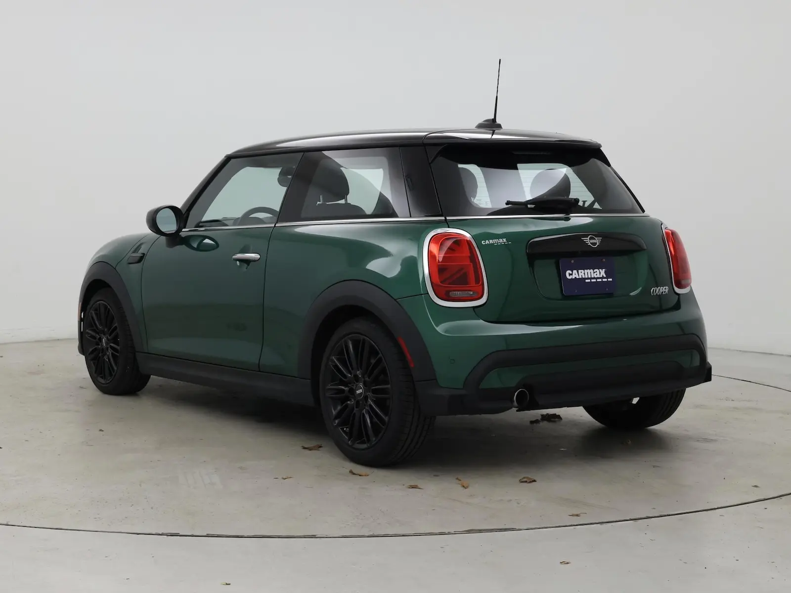 2022 MINI Hardtop Oxford Edition photo 3