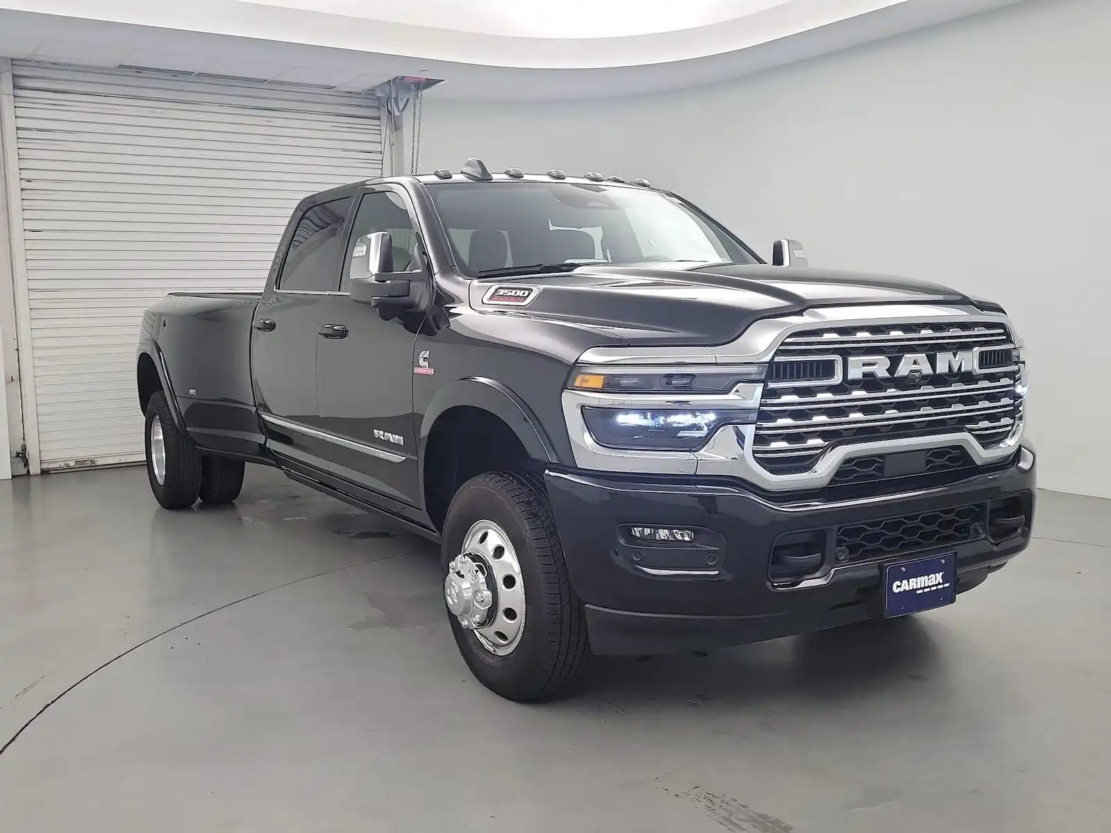2026 RAM 3500 Limited 4WD Crew Cab LWB's photo