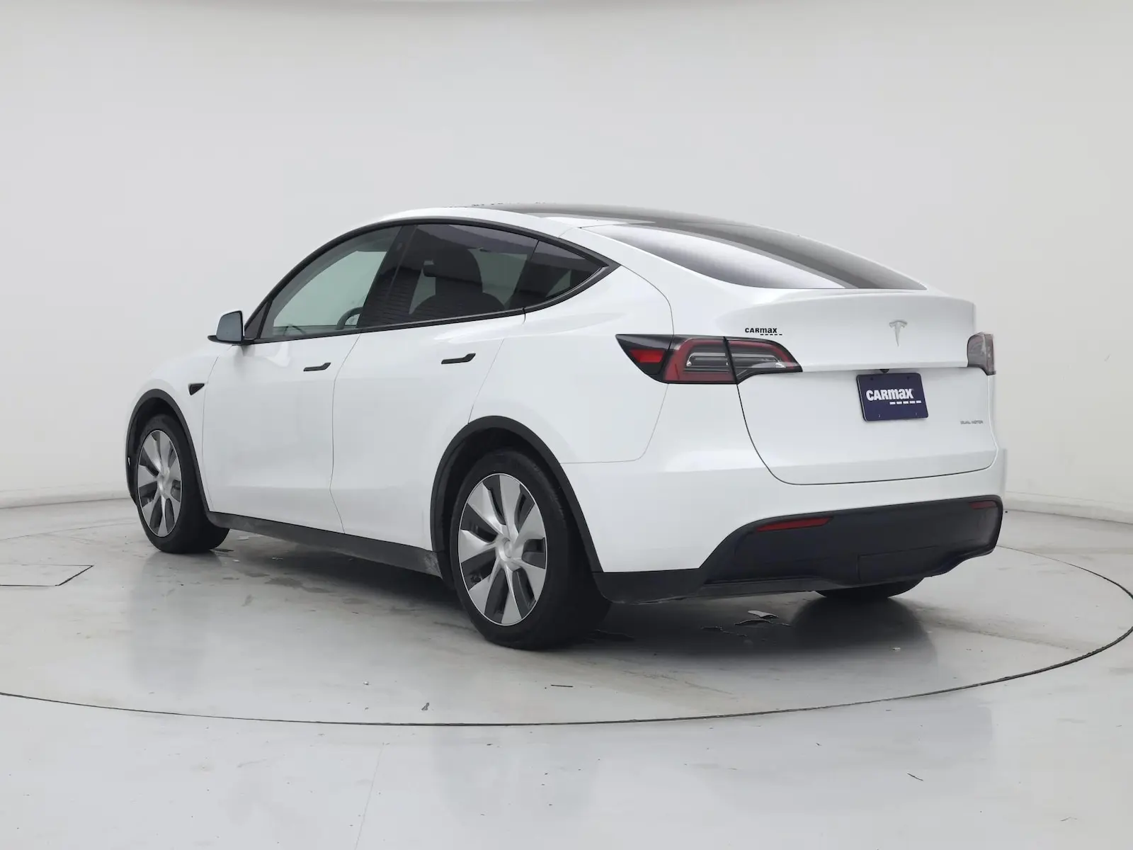 2023 Tesla Model Y Long Range Dual Motor AWD photo 3