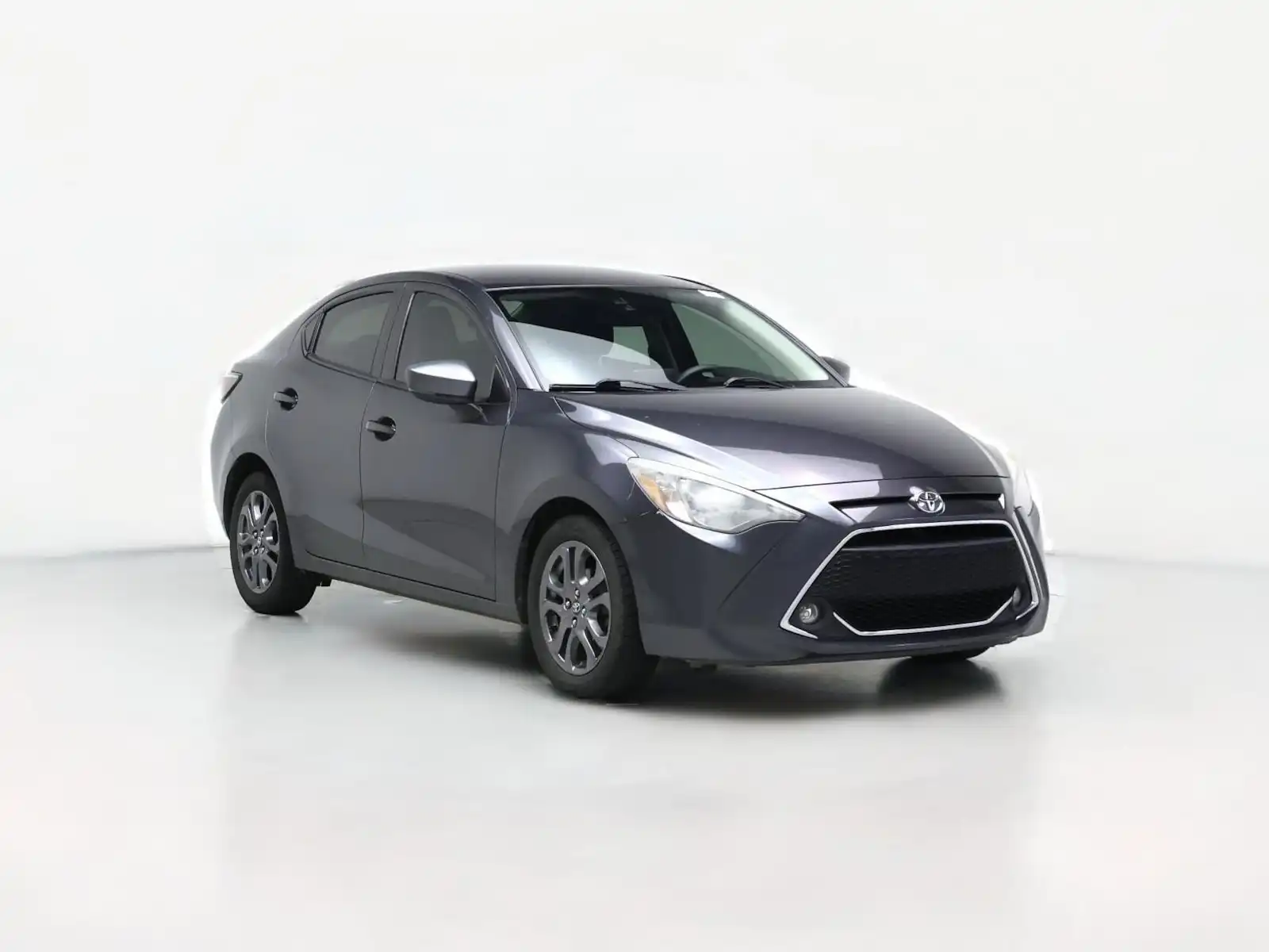 2019 Toyota Yaris LE AT's photo