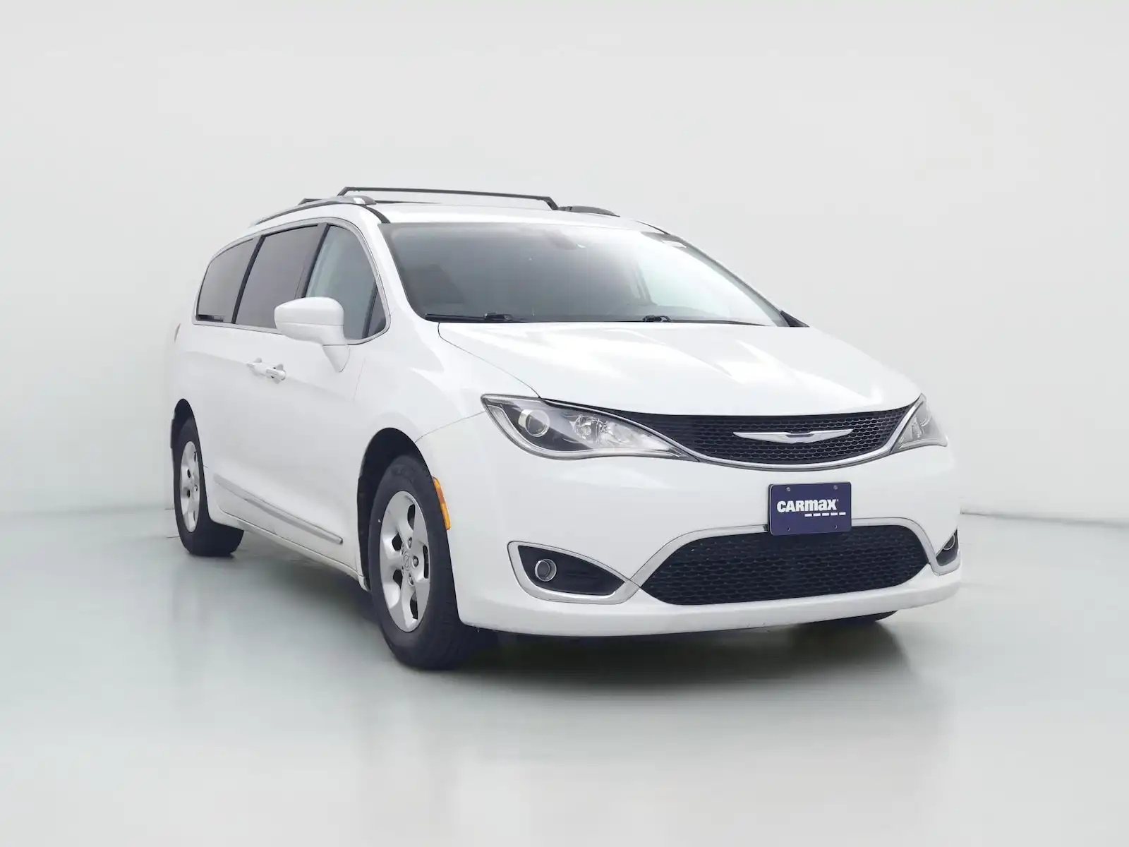 2017 Chrysler Pacifica Touring L Plus's photo
