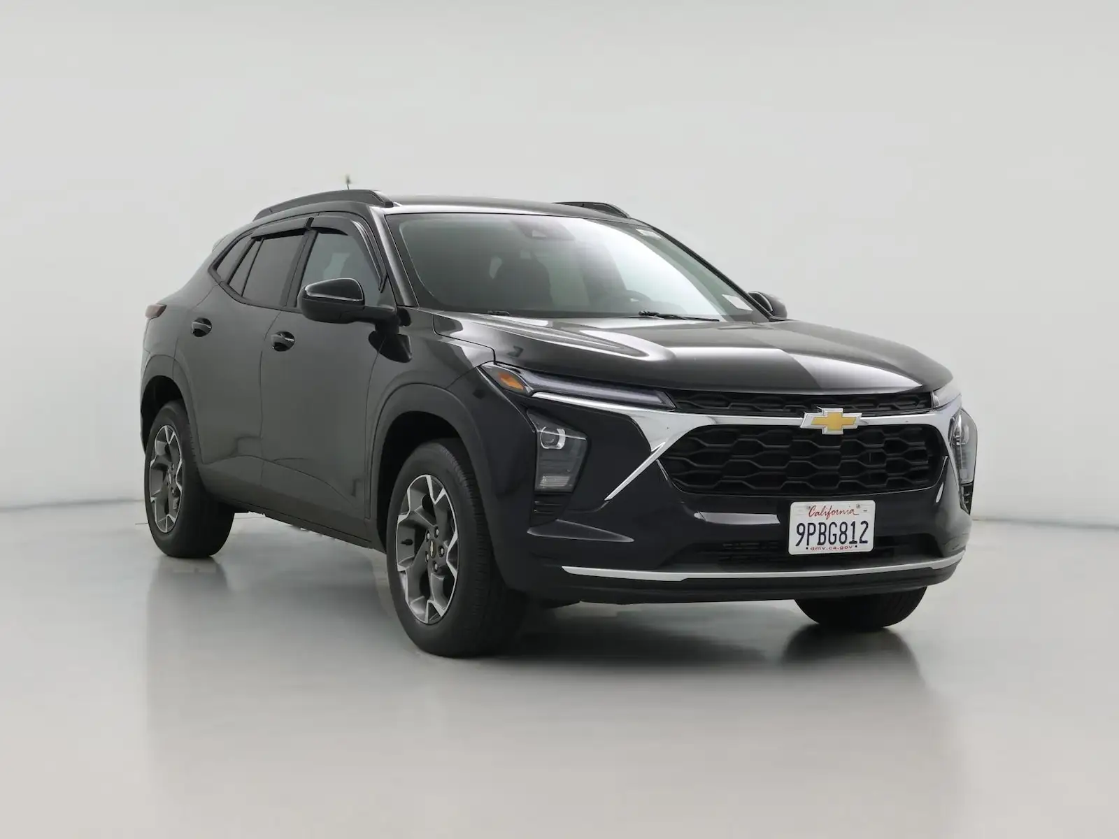 2025 Chevrolet Trax LT photo 1