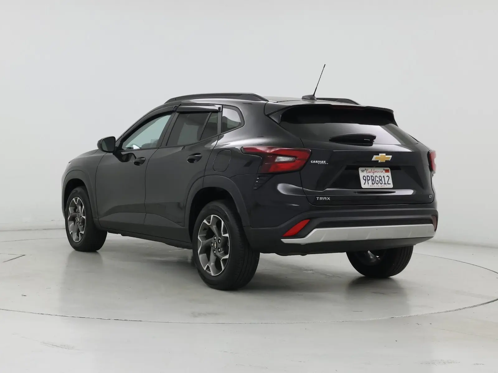 2025 Chevrolet Trax LT photo 3