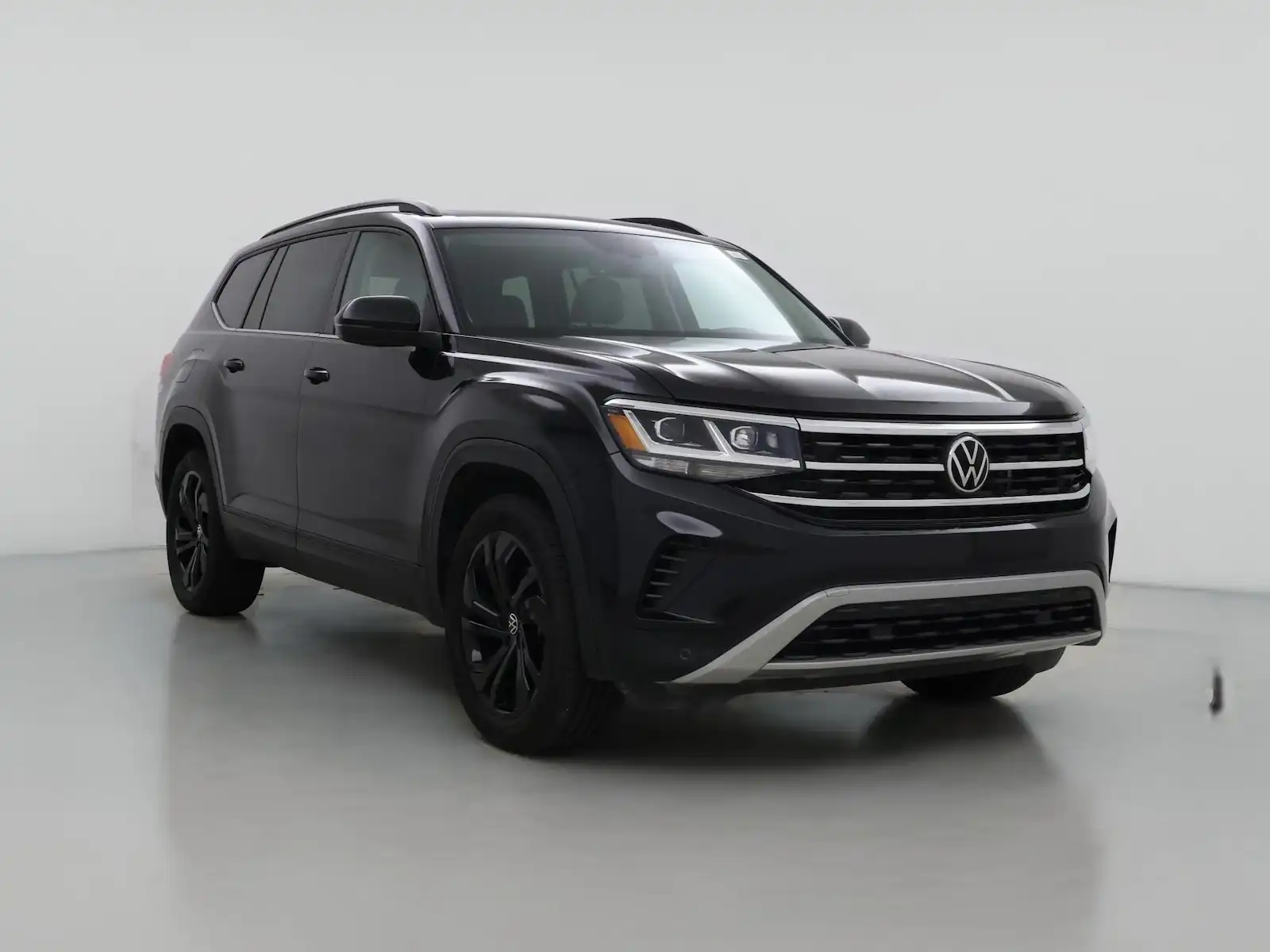 2022 Volkswagen Atlas 2.0T SE with Tech's photo