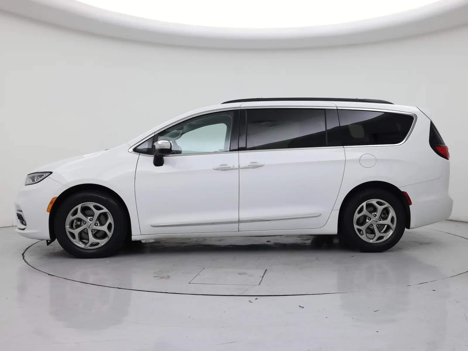 2023 Chrysler Pacifica Limited photo 4