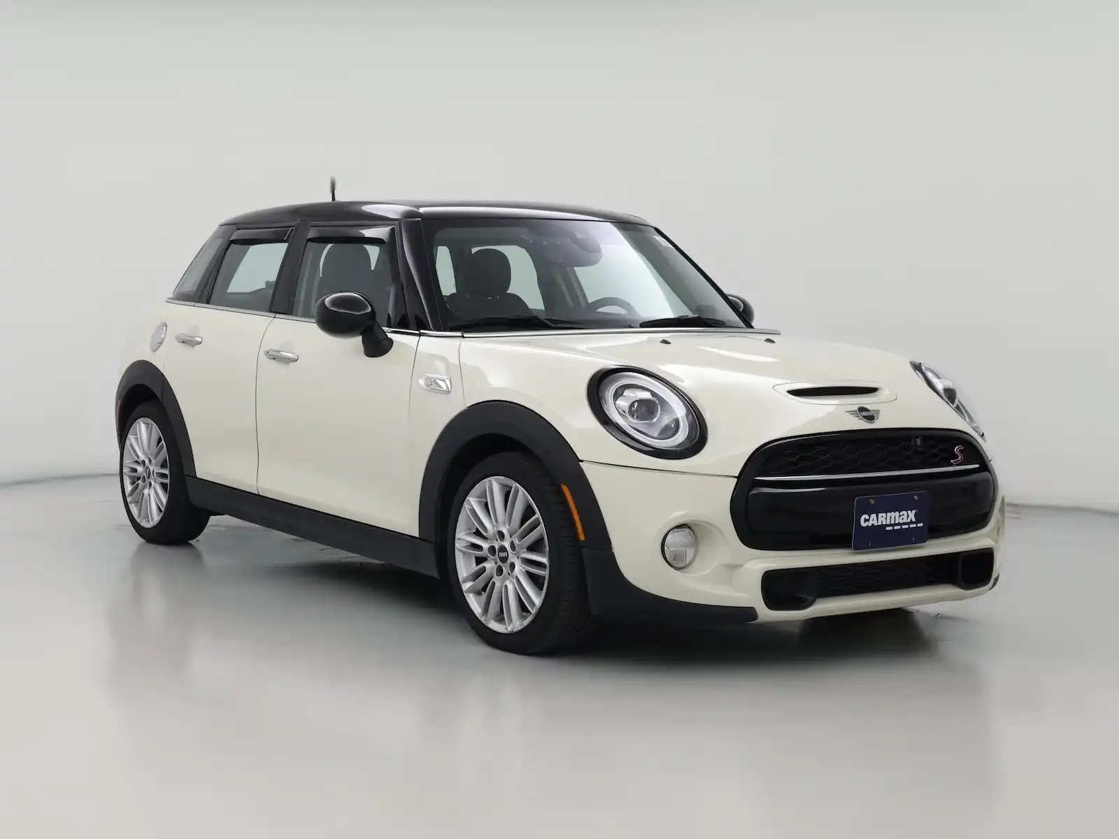 2019 MINI Hardtop Cooper S Signature's photo