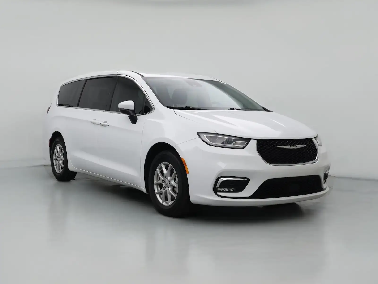 2023 Chrysler Pacifica Touring L's photo