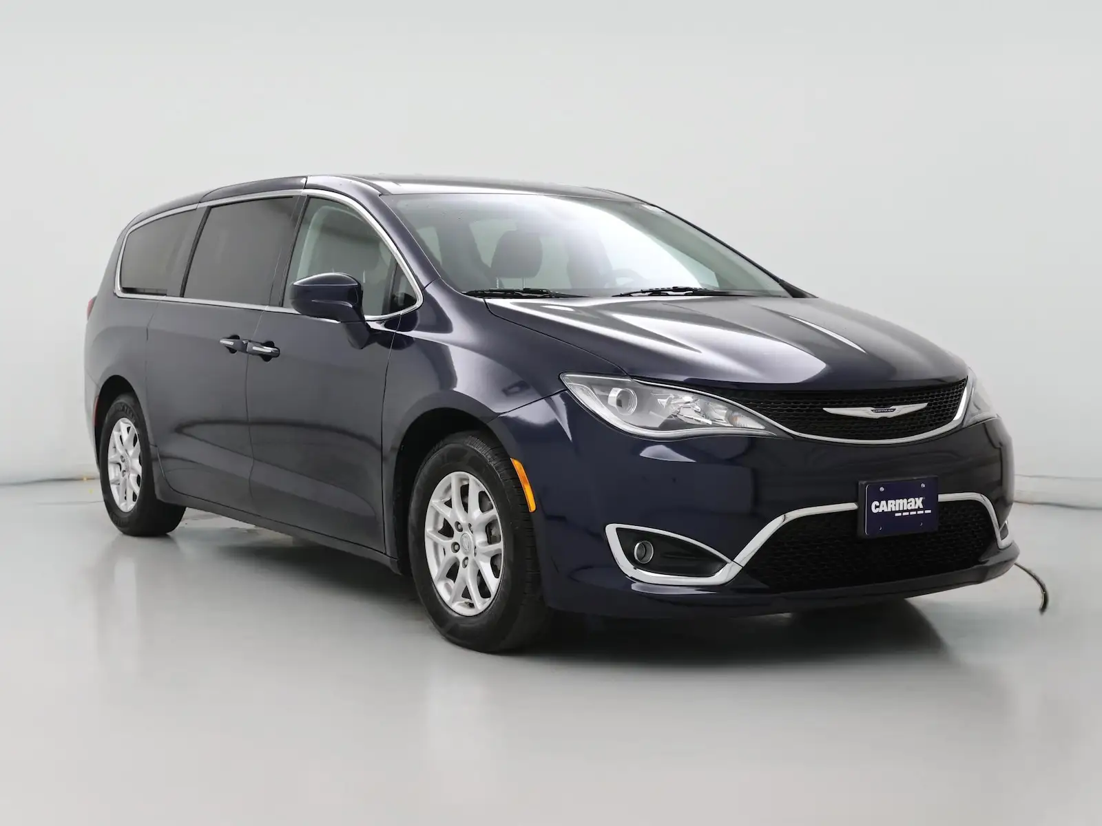 2020 Chrysler Pacifica Touring photo 1