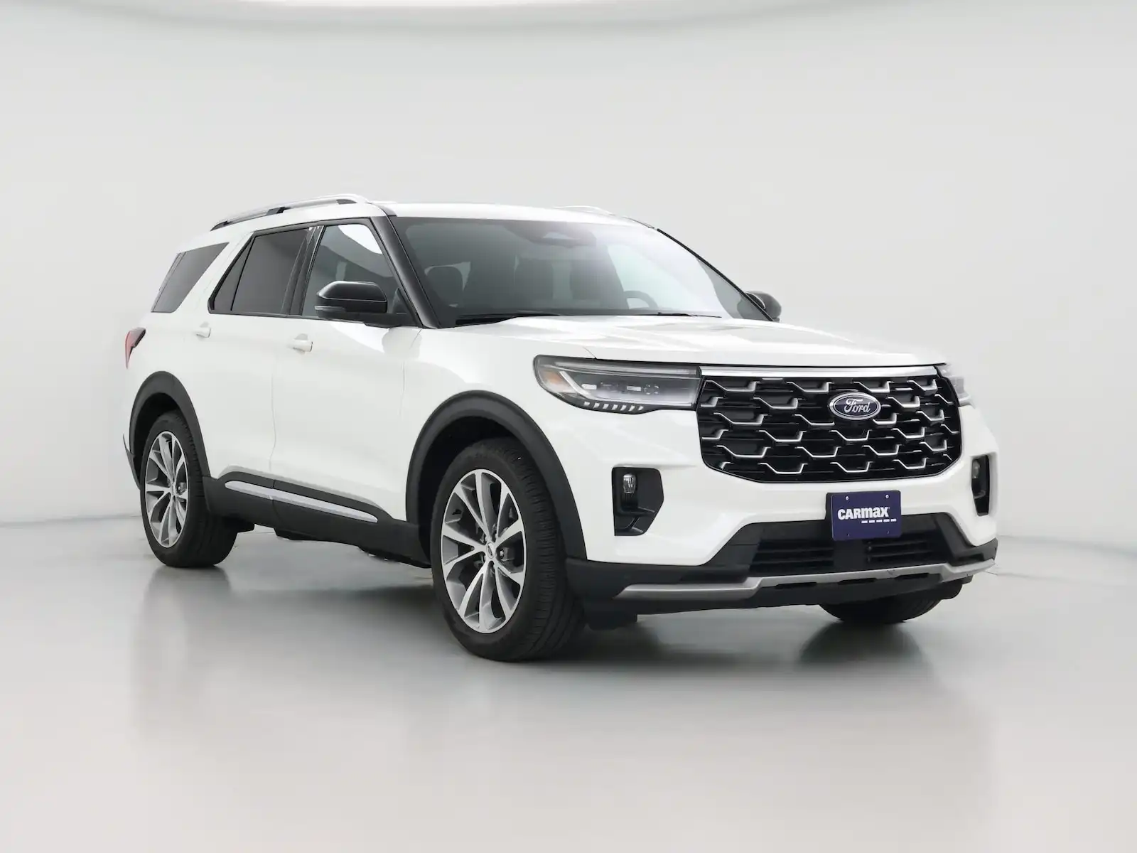 2025 Ford Explorer Platinum PL535's photo