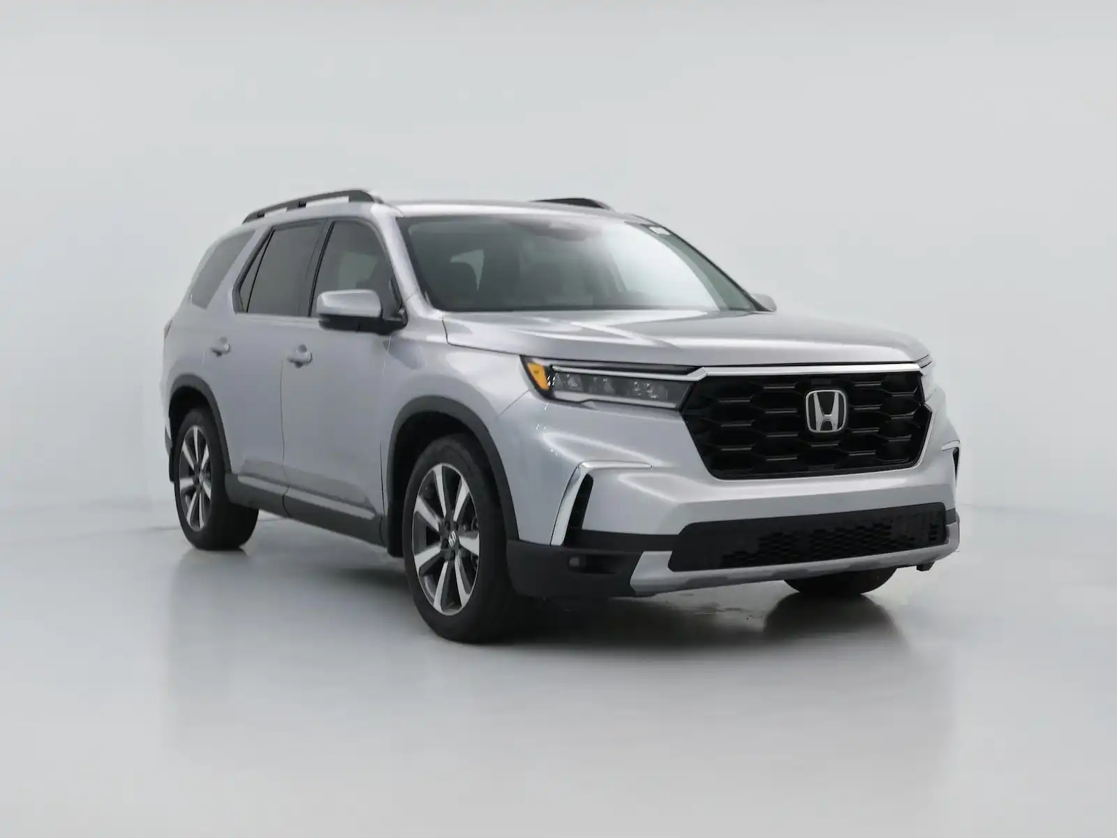 2023 Honda Pilot Touring AWD's photo
