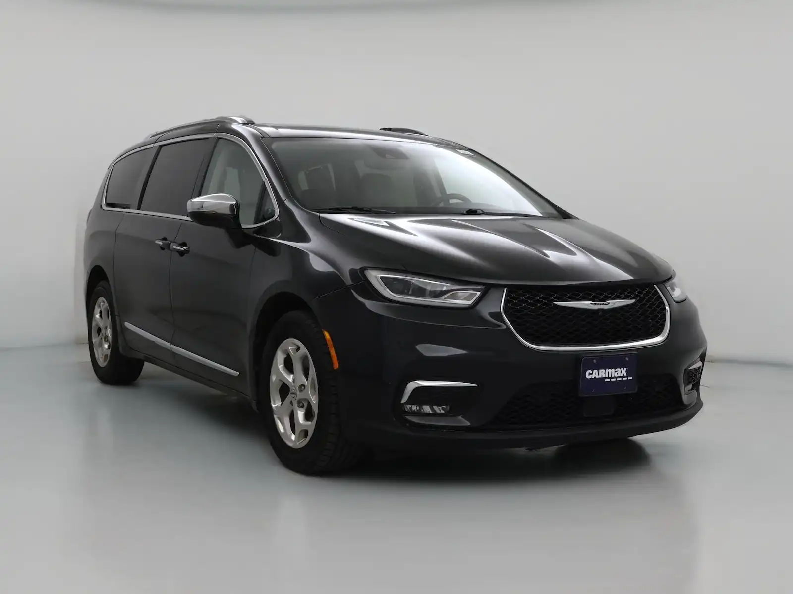 2021 Chrysler Pacifica Limited's photo