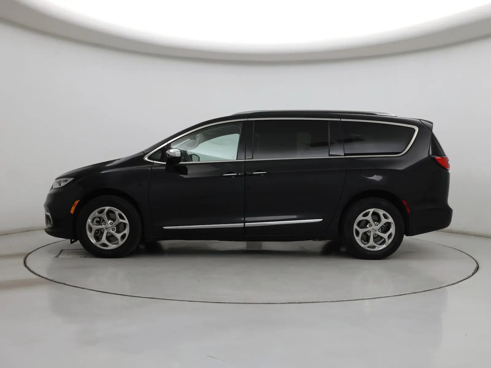 2021 Chrysler Pacifica Limited photo 4