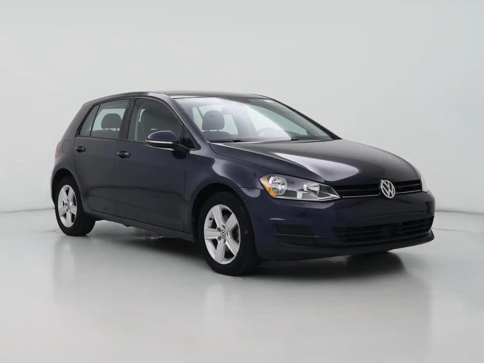 2017 Volkswagen Golf TSI Wolfsburg Edition 4-Door's photo