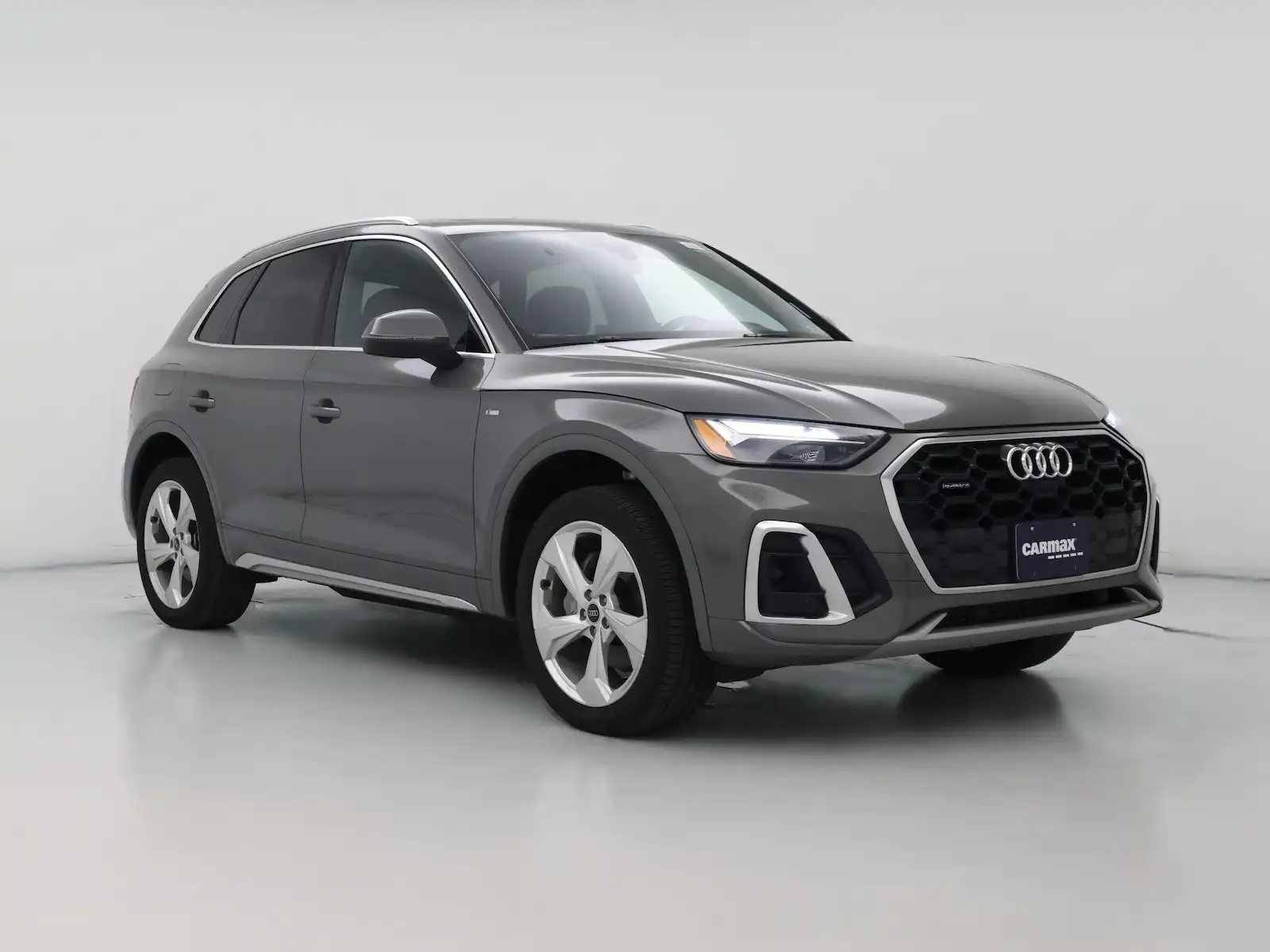 2023 Audi Q5 45 Premium Plus's photo