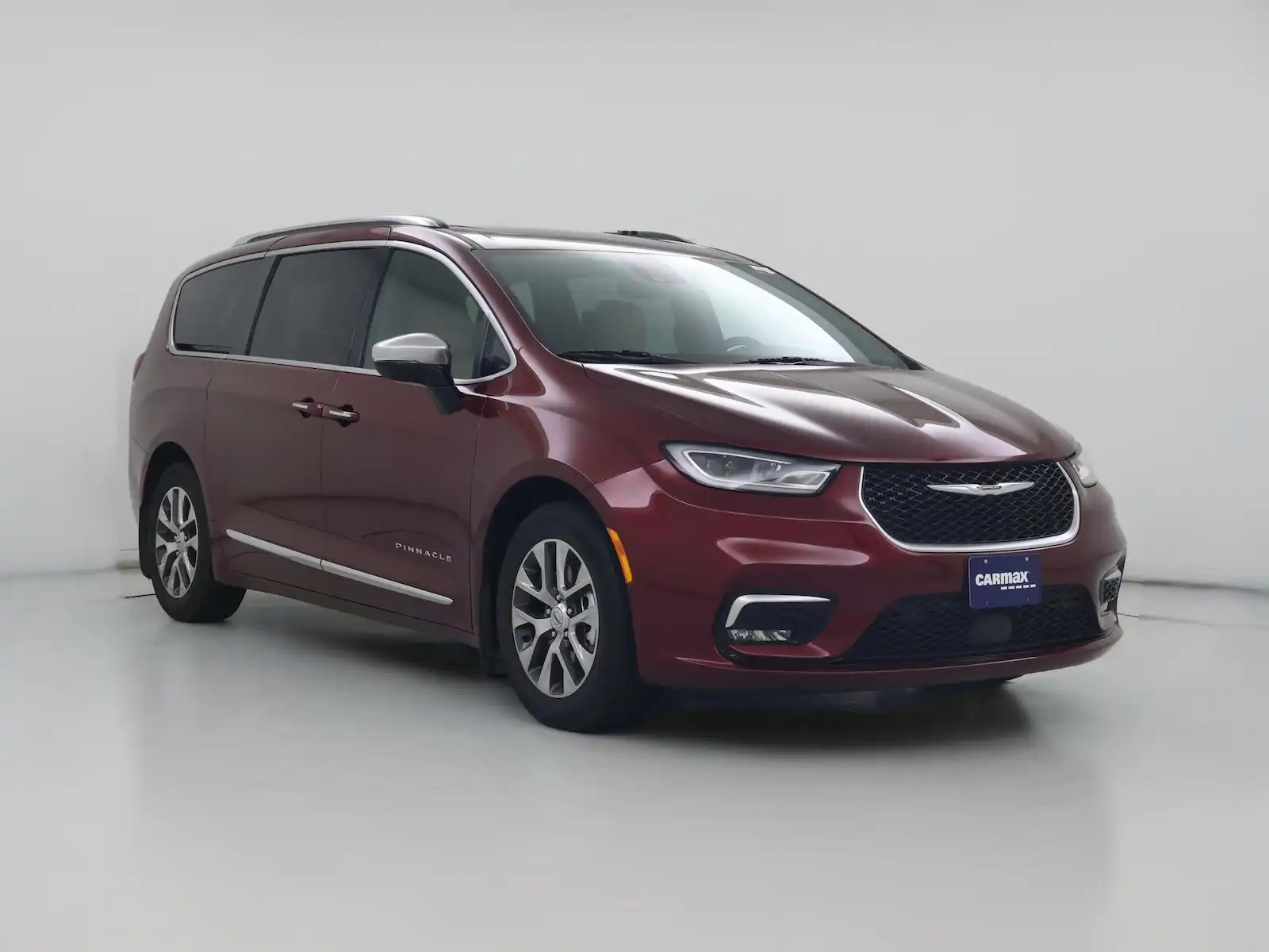 2023 Chrysler Pacifica Hybrid Pinnacle's photo