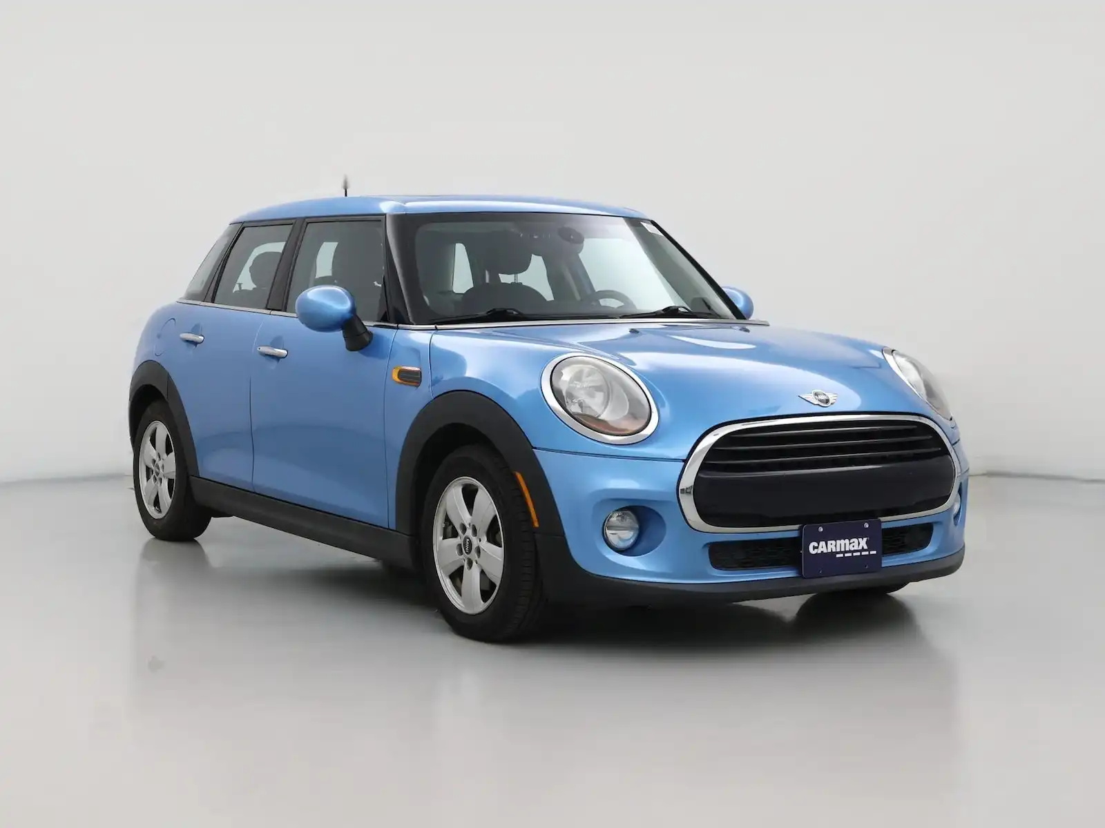 2016 MINI Cooper 4 Door's photo