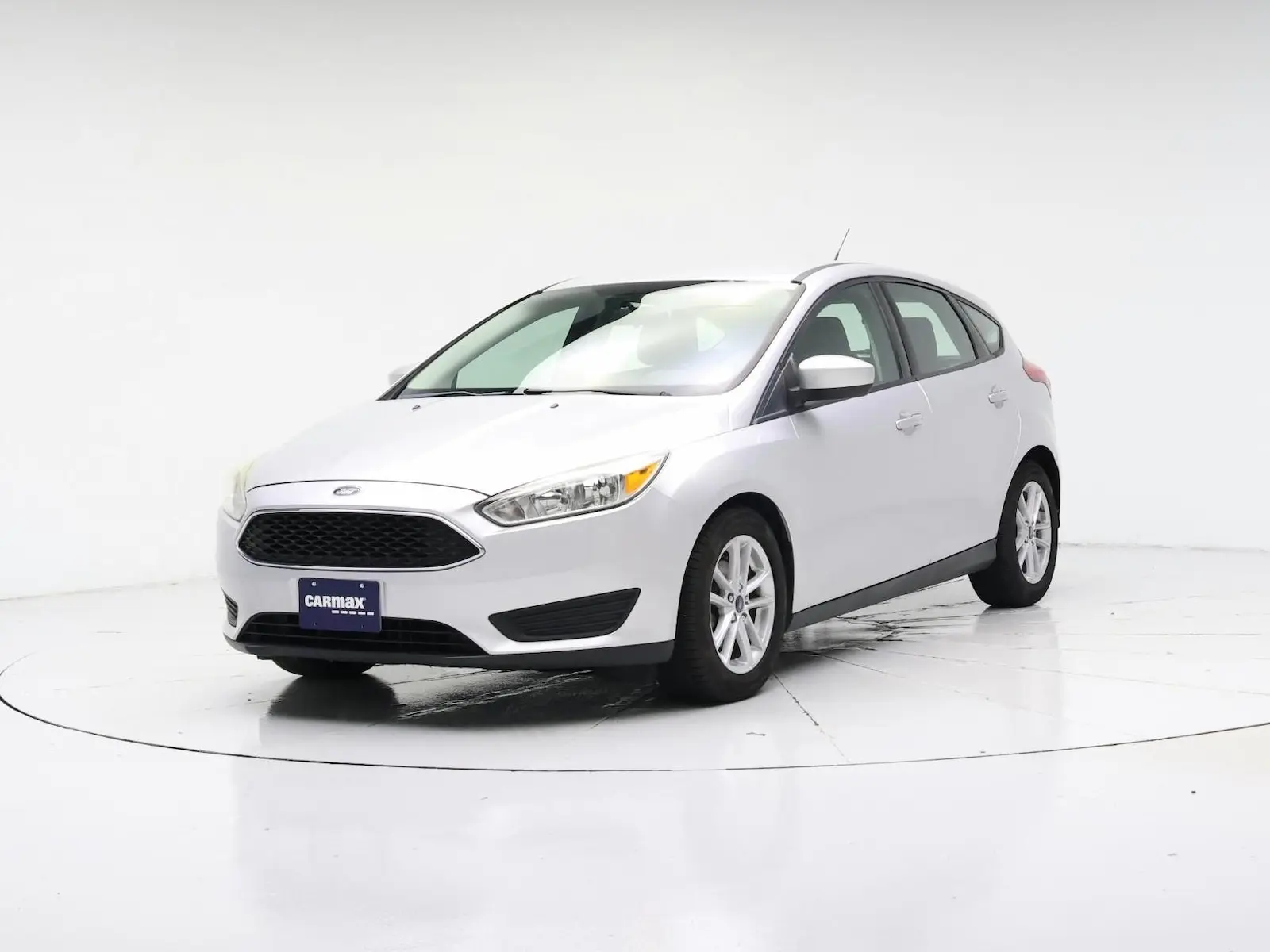 2018 Ford Focus SE Hatchback photo 5