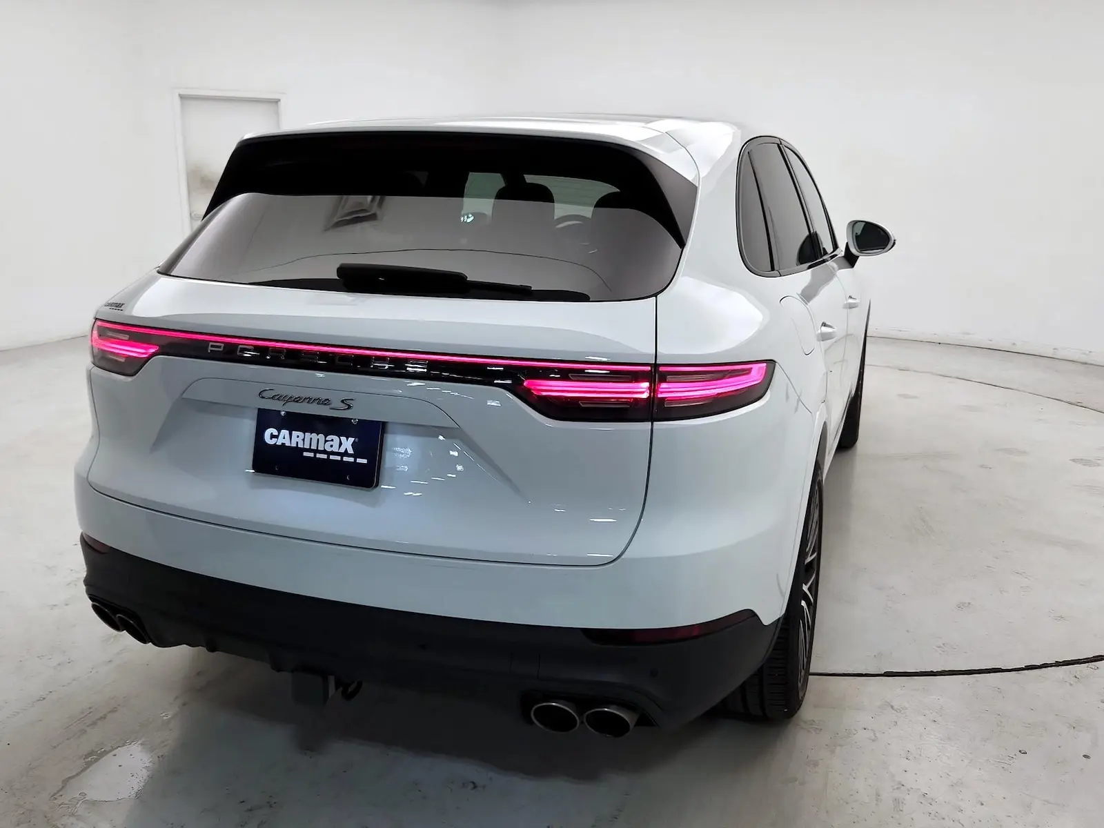 2020 Porsche Cayenne S photo 5