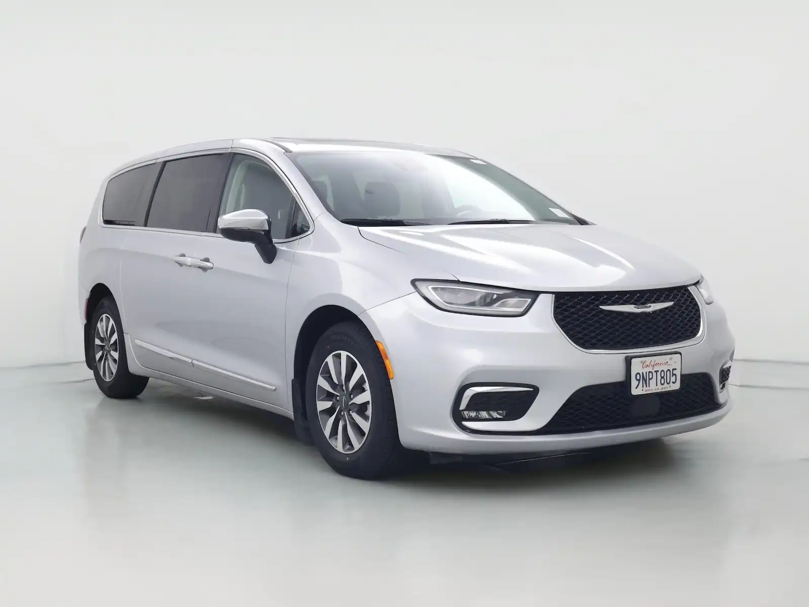 2023 Chrysler Pacifica Hybrid Limited's photo