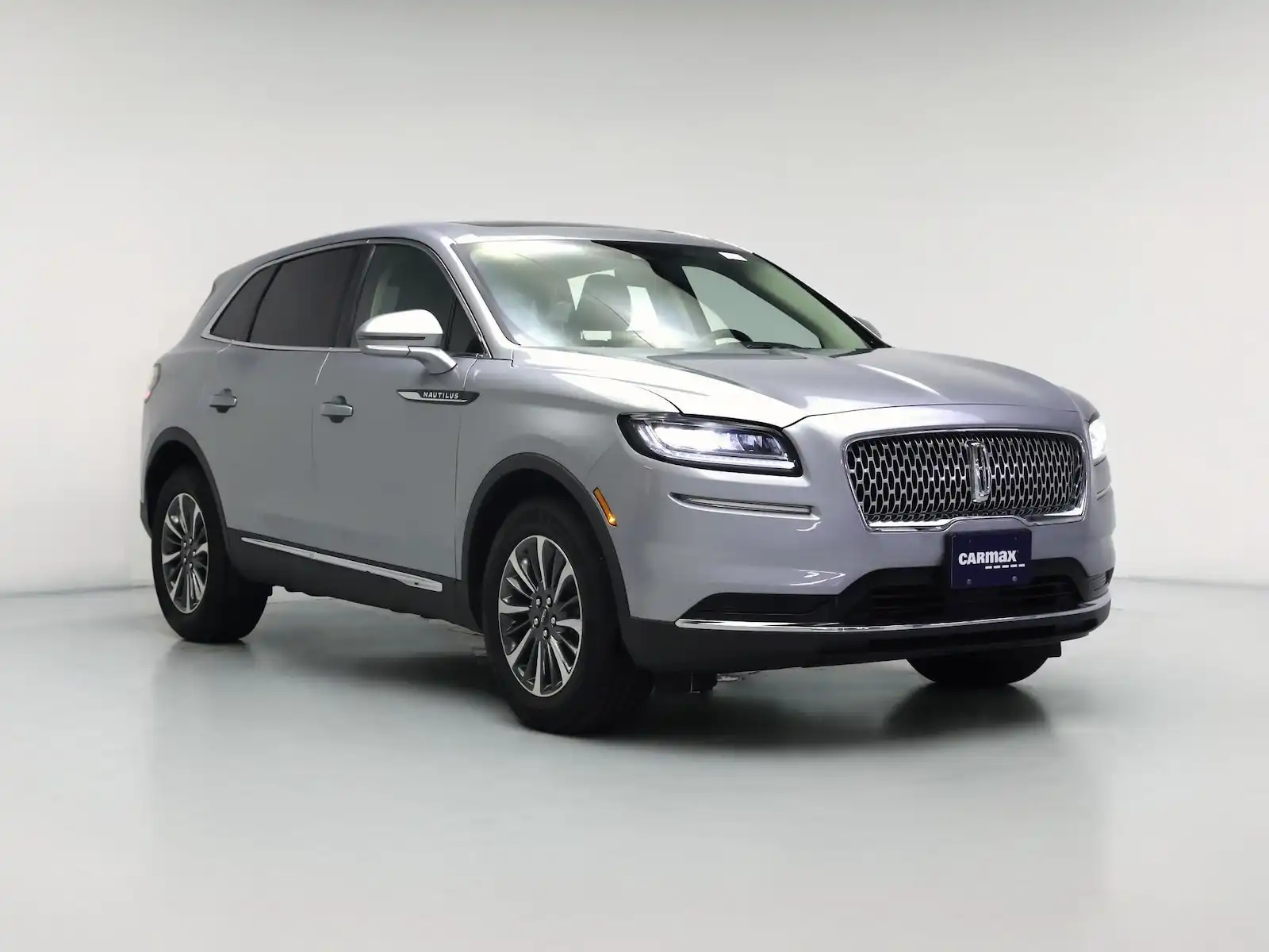 2023 Lincoln Nautilus Reserve FWD's photo
