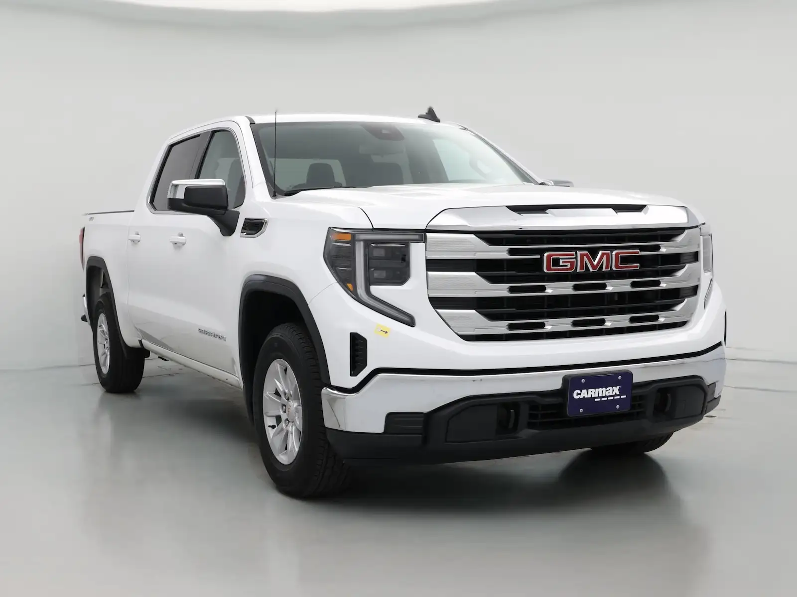 2022 GMC Sierra SLE 4WD Crew Cab Short Box's photo