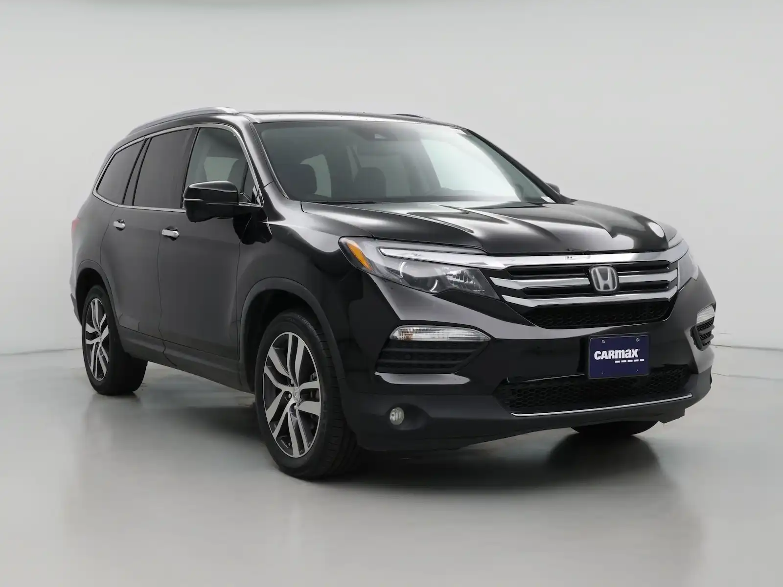 2017 Honda Pilot Touring 2WD's photo