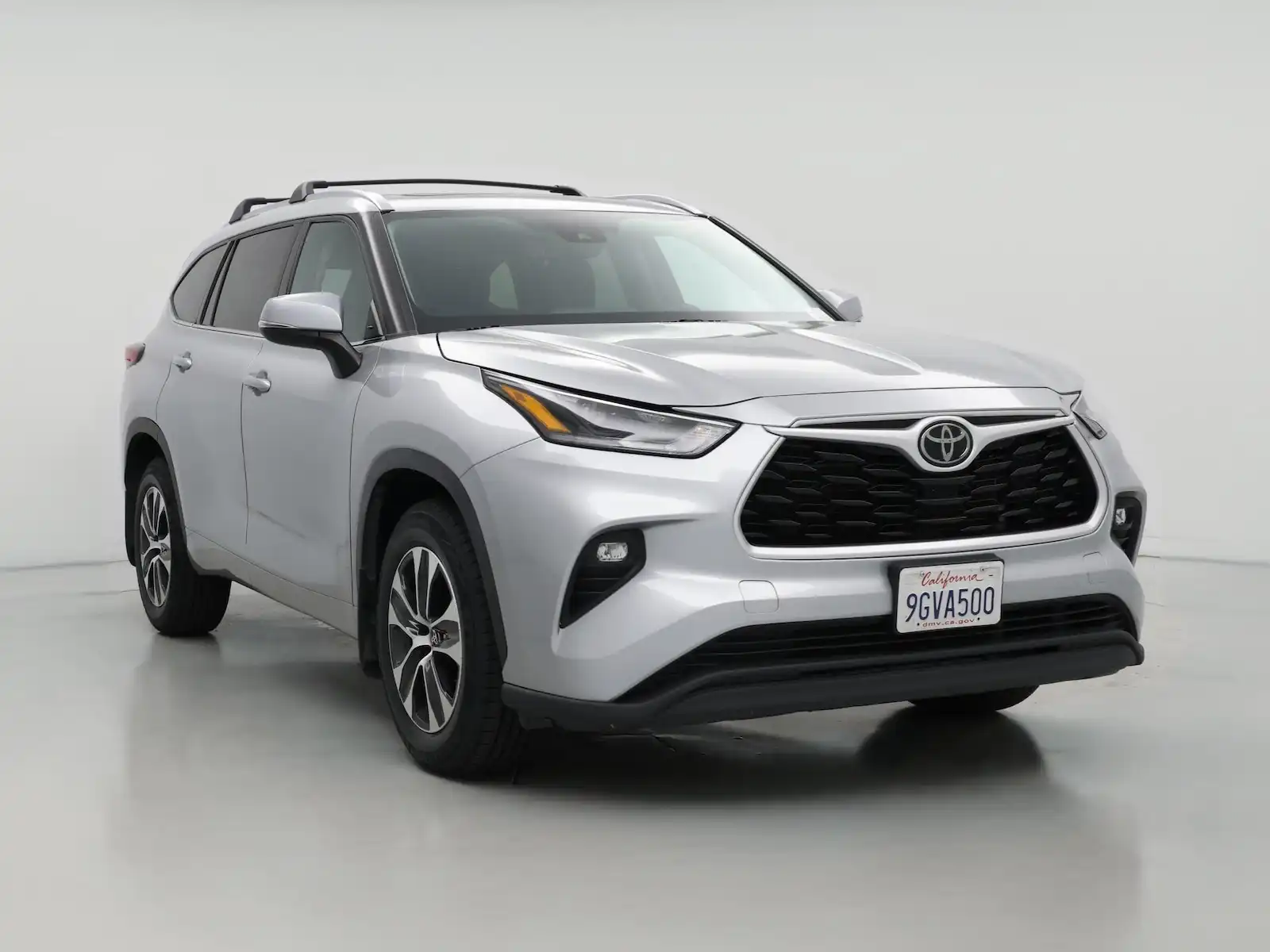 2021 Toyota Highlander XLE 2WD V6's photo