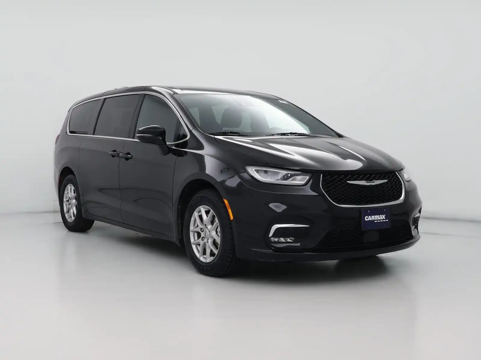 2025 Chrysler Pacifica Select's photo