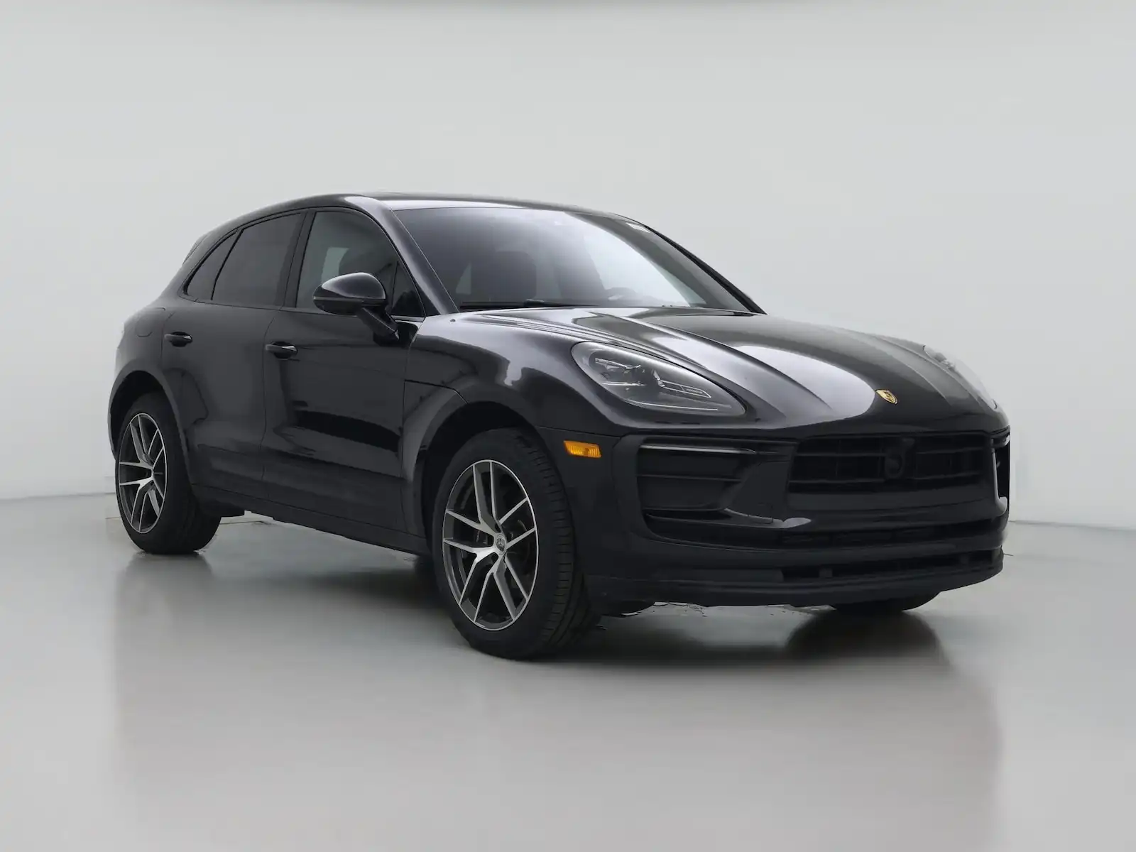 2023 Porsche Macan T's photo
