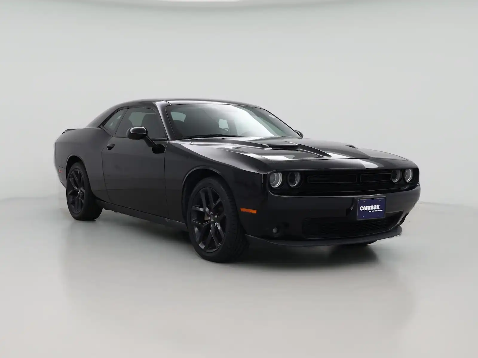 2022 Dodge Challenger SXT Auto's photo