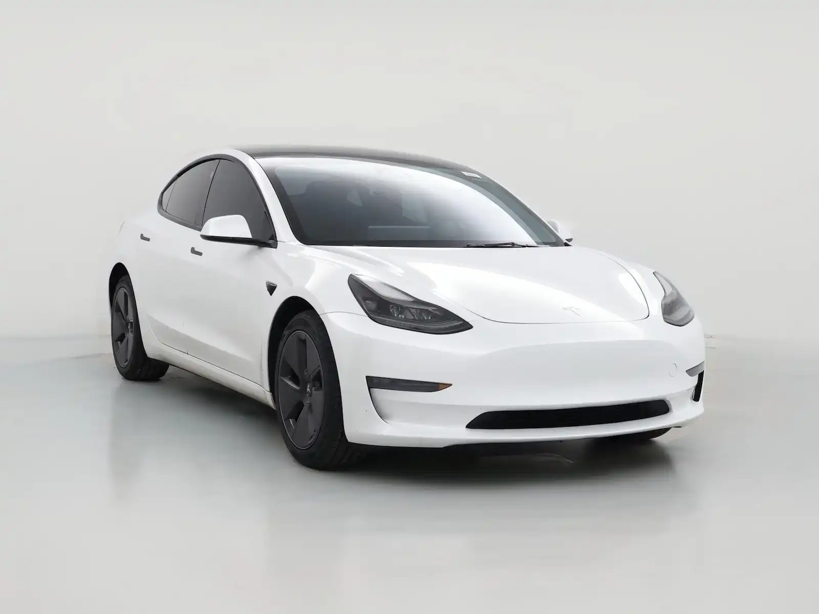 2023 Tesla Model 3 Base's photo