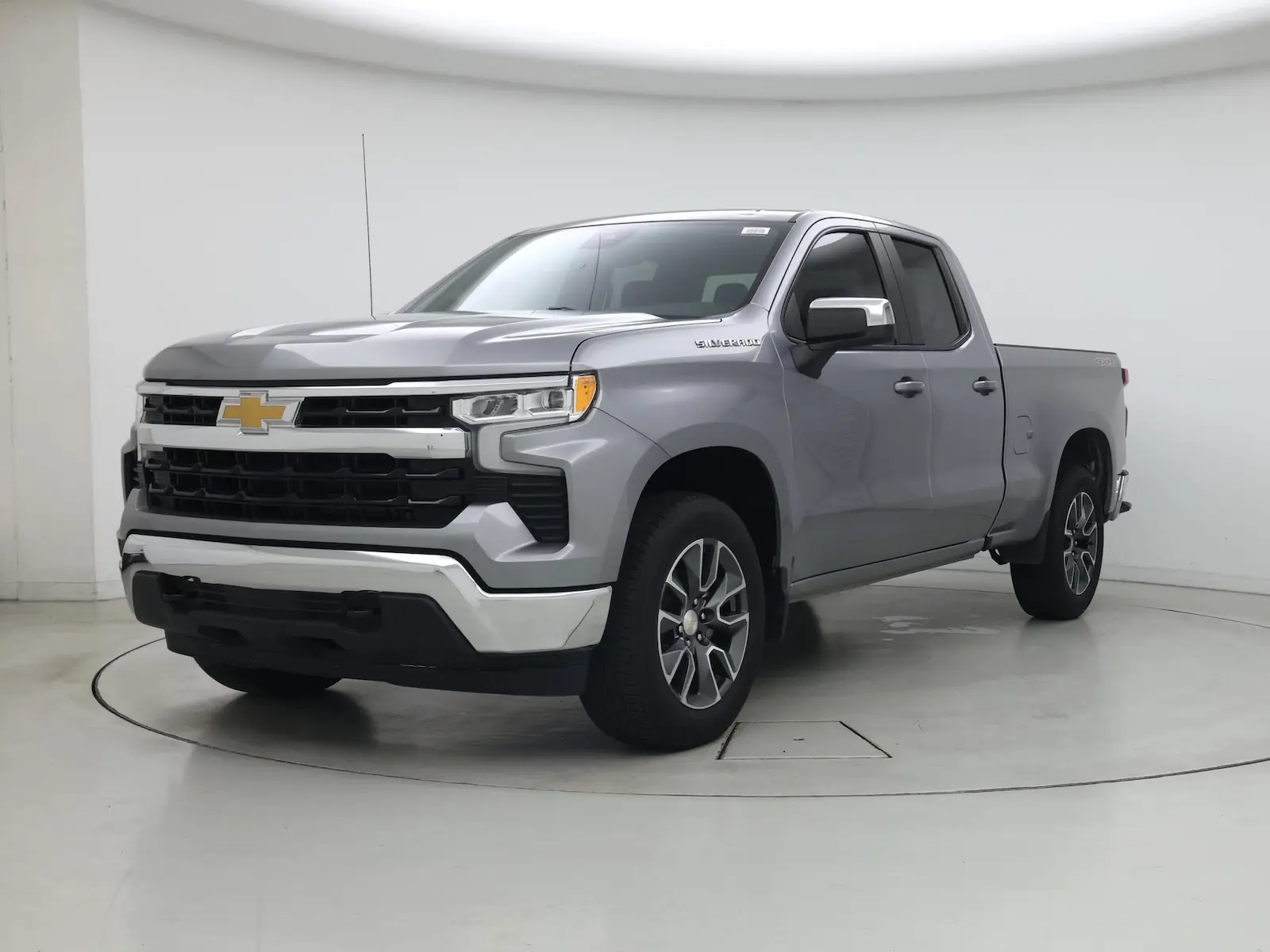 2024 Chevrolet Silverado 1500 LT 4WD Double Cab Standard Box 2FL photo 5