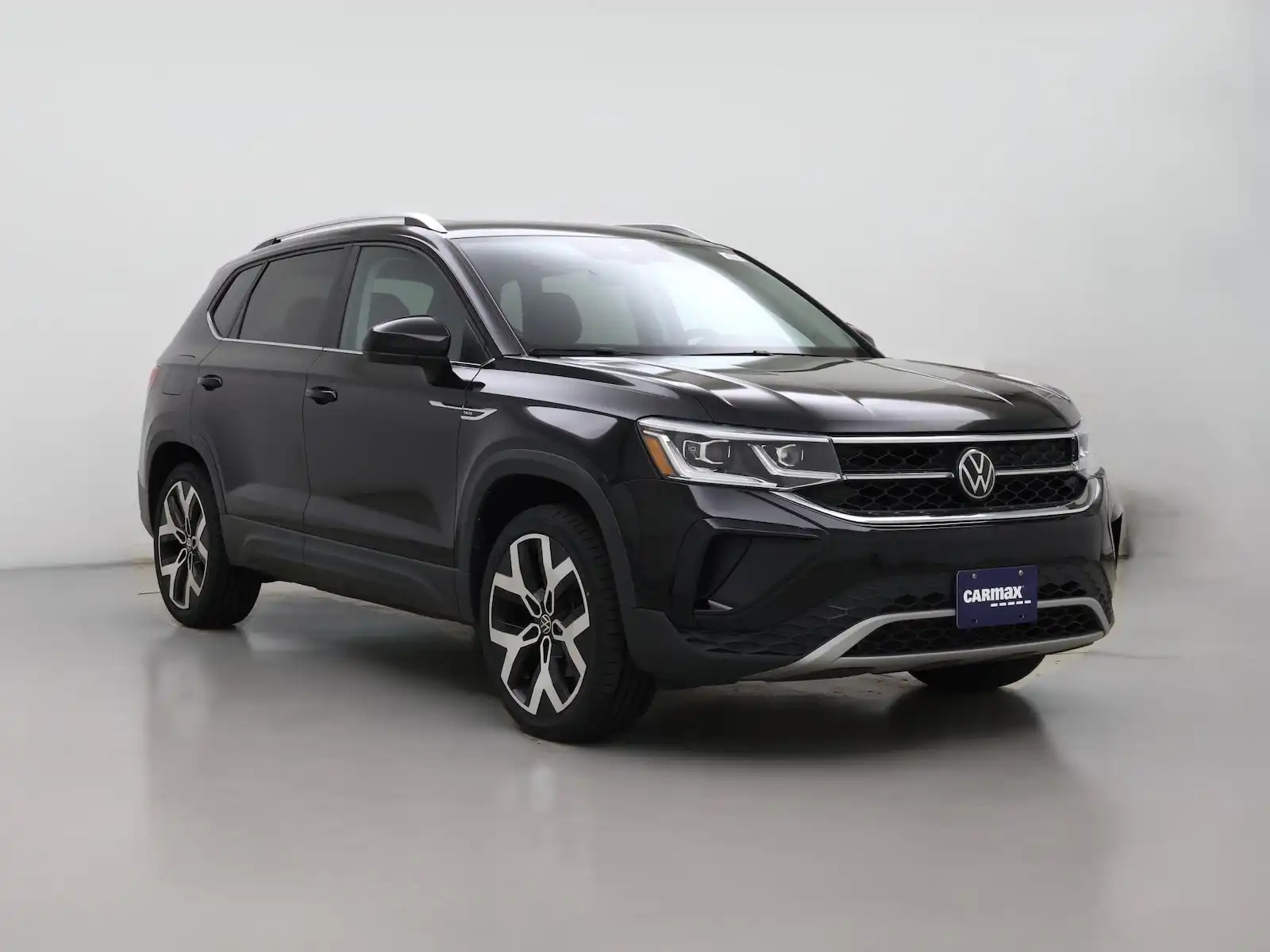 2023 Volkswagen Taos 1.5T SEL 4Motion's photo