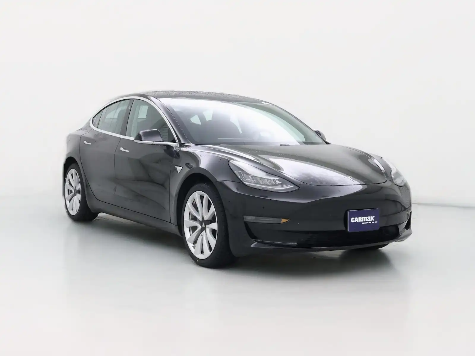 2019 Tesla Model 3 Standard Range Plus's photo