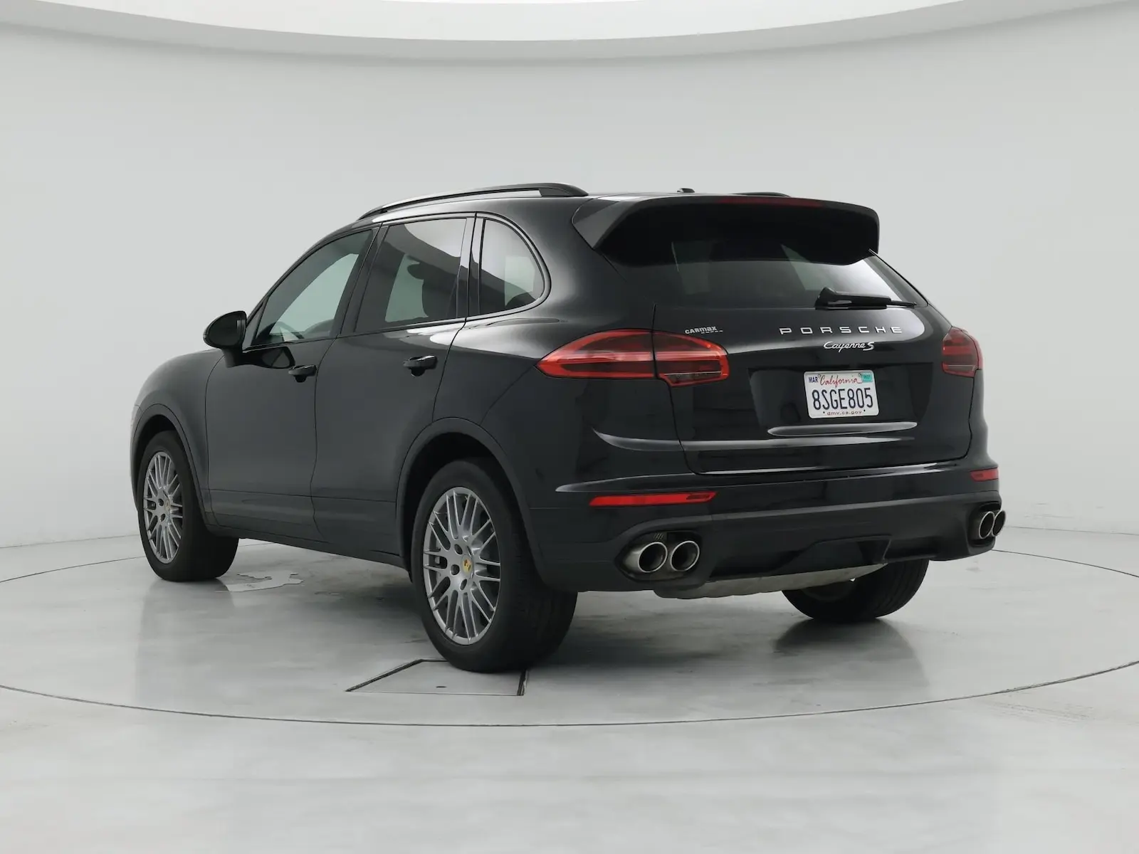 2017 Porsche Cayenne S photo 3
