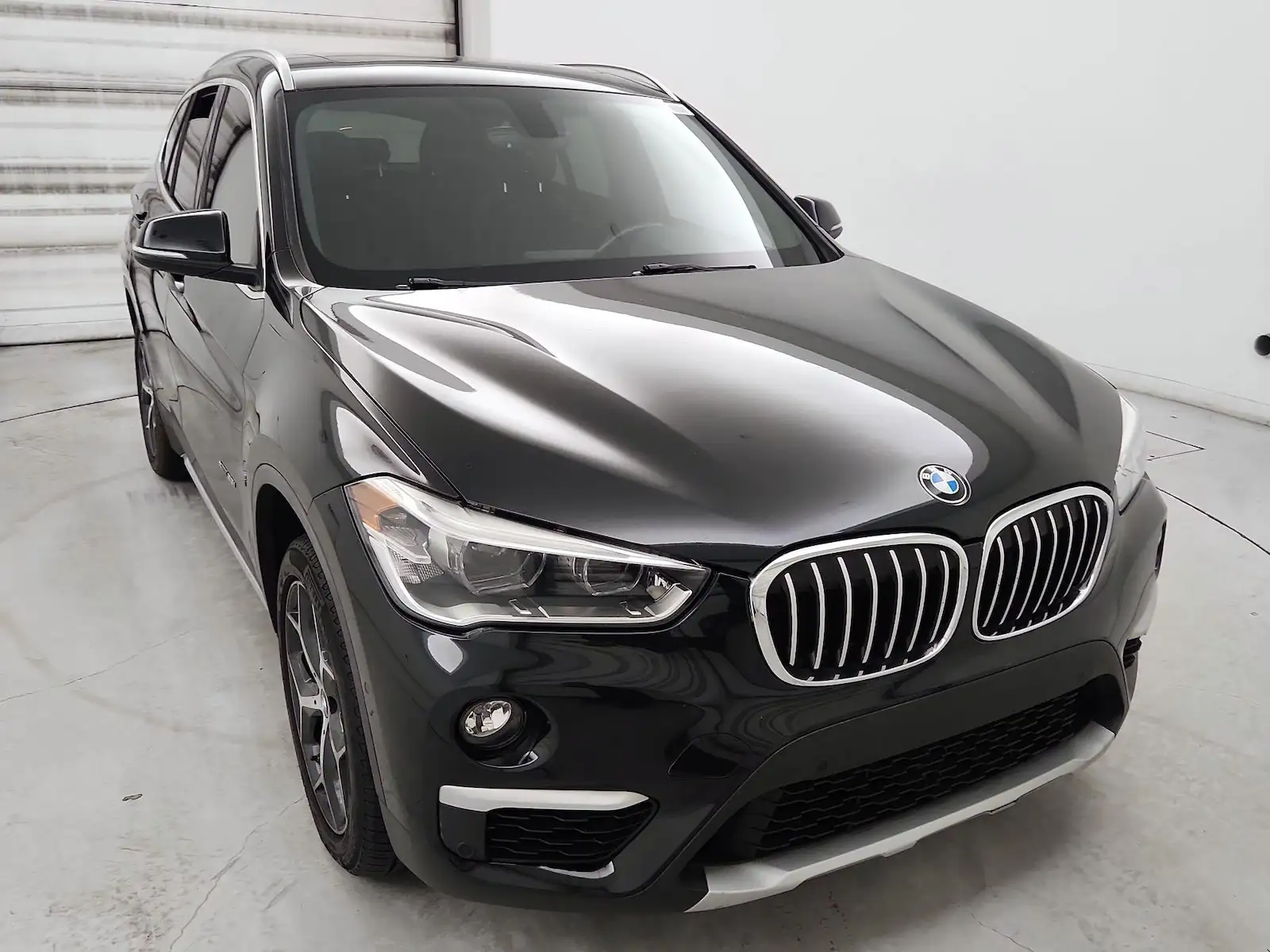 2016 BMW X1 xDrive28i's photo