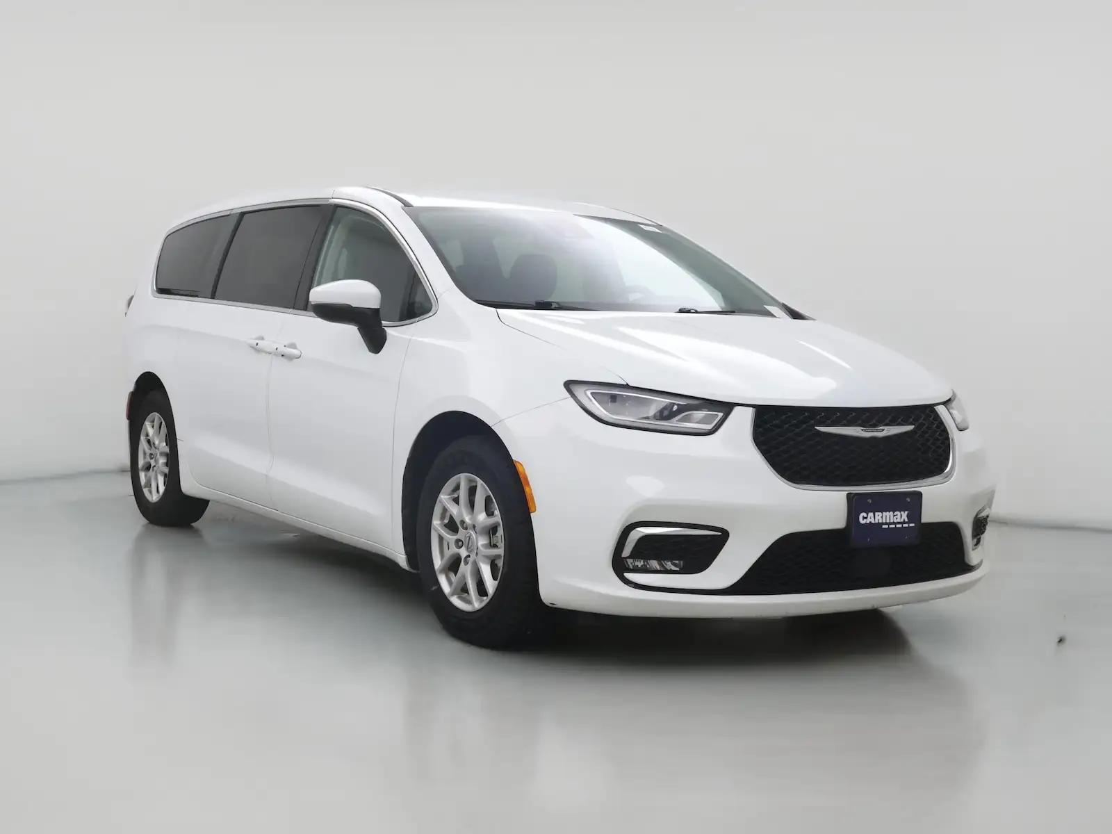2023 Chrysler Pacifica Touring L photo 1