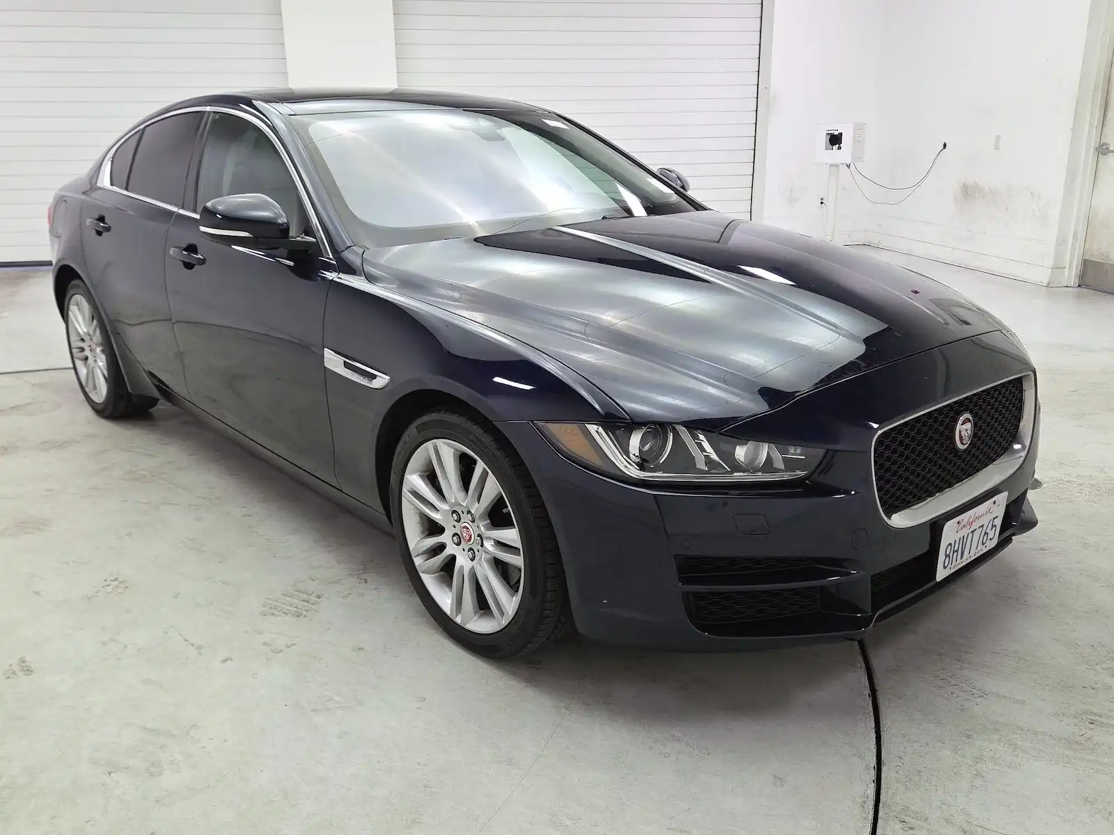 2019 Jaguar XE 25t Prestige's photo