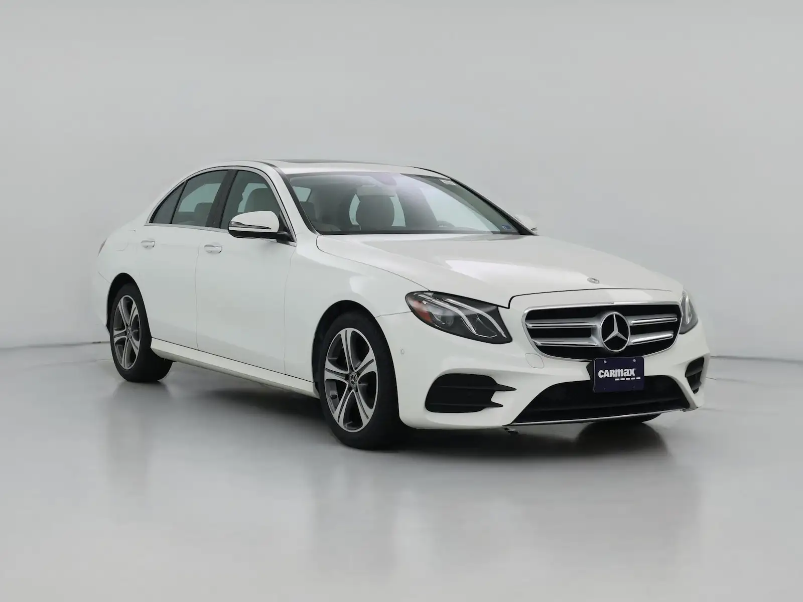 2018 Mercedes-Benz E-Class E300 4MATIC photo 1