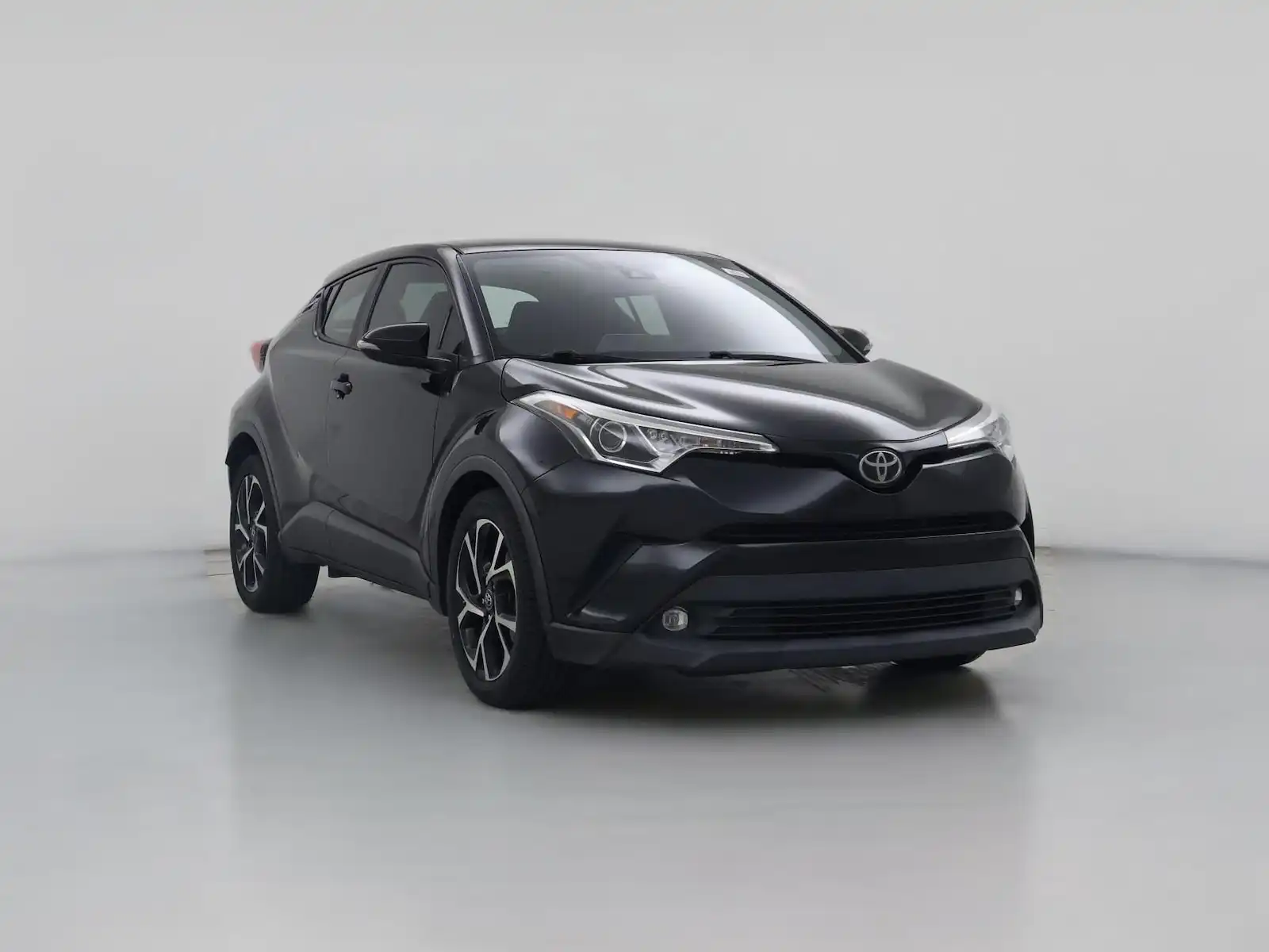2019 Toyota C-HR XLE's photo