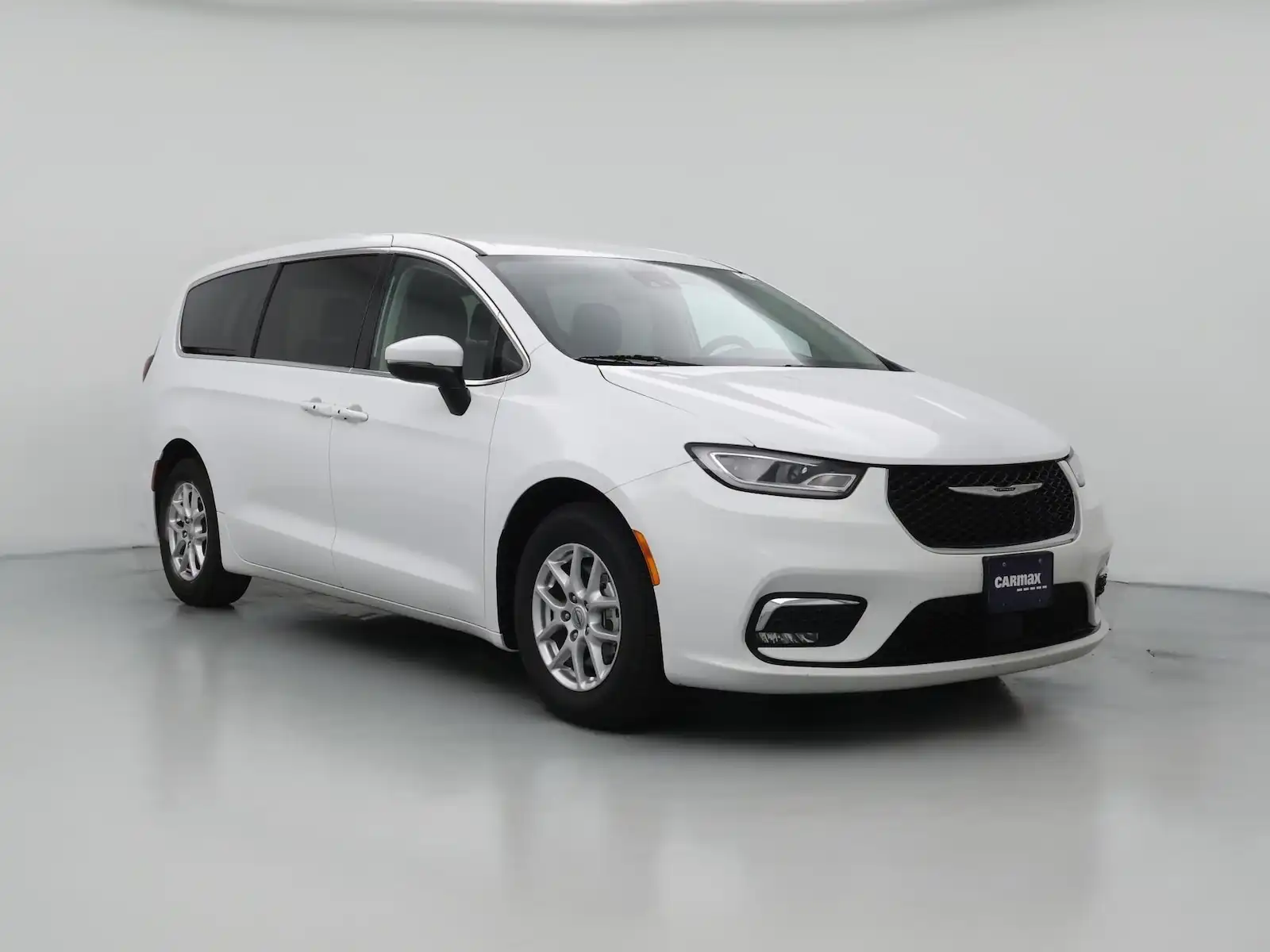 2023 Chrysler Pacifica Touring L's photo