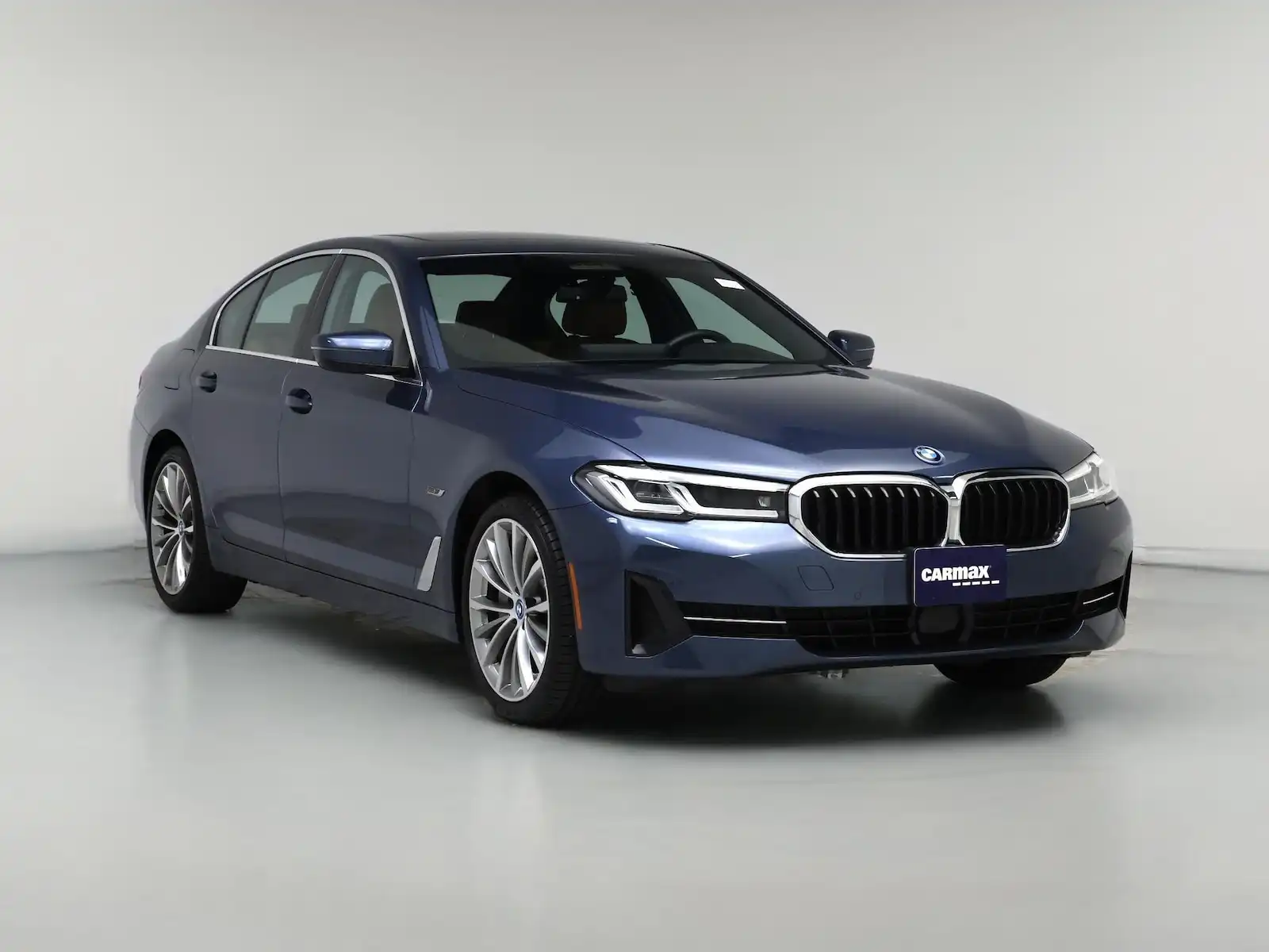 2023 BMW 5 Series 530e Sedan iPerformance's photo