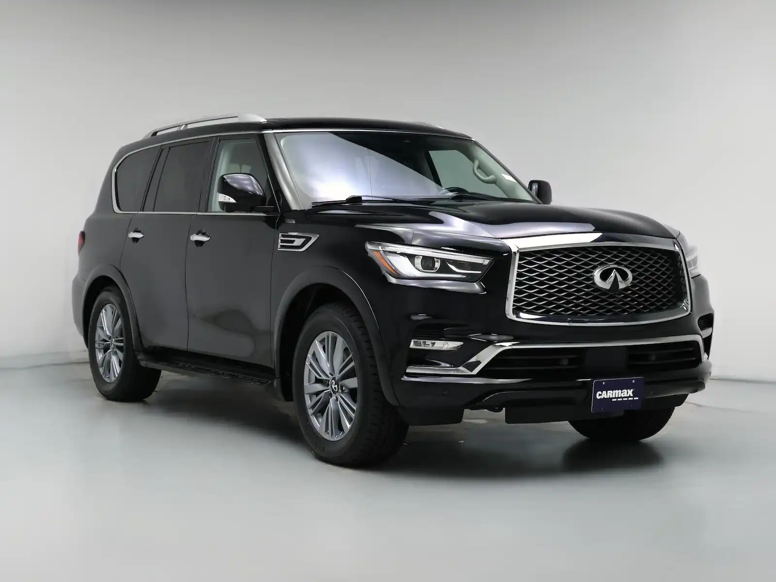 2022 INFINITI QX80 Luxe's photo
